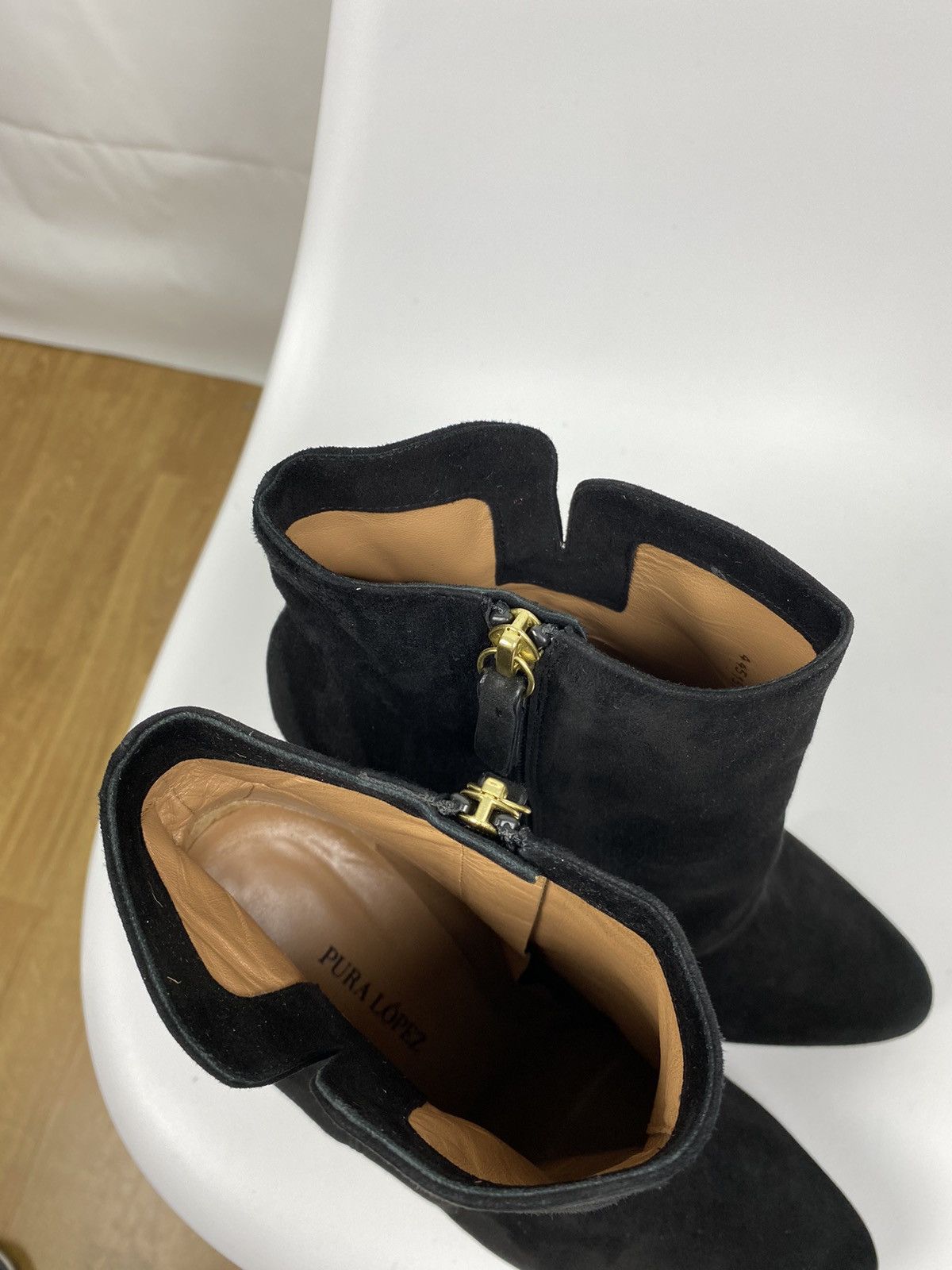 Designer Pura Lopez Suede Bootie size 40 Size US 10 / IT 40 - 9 Thumbnail
