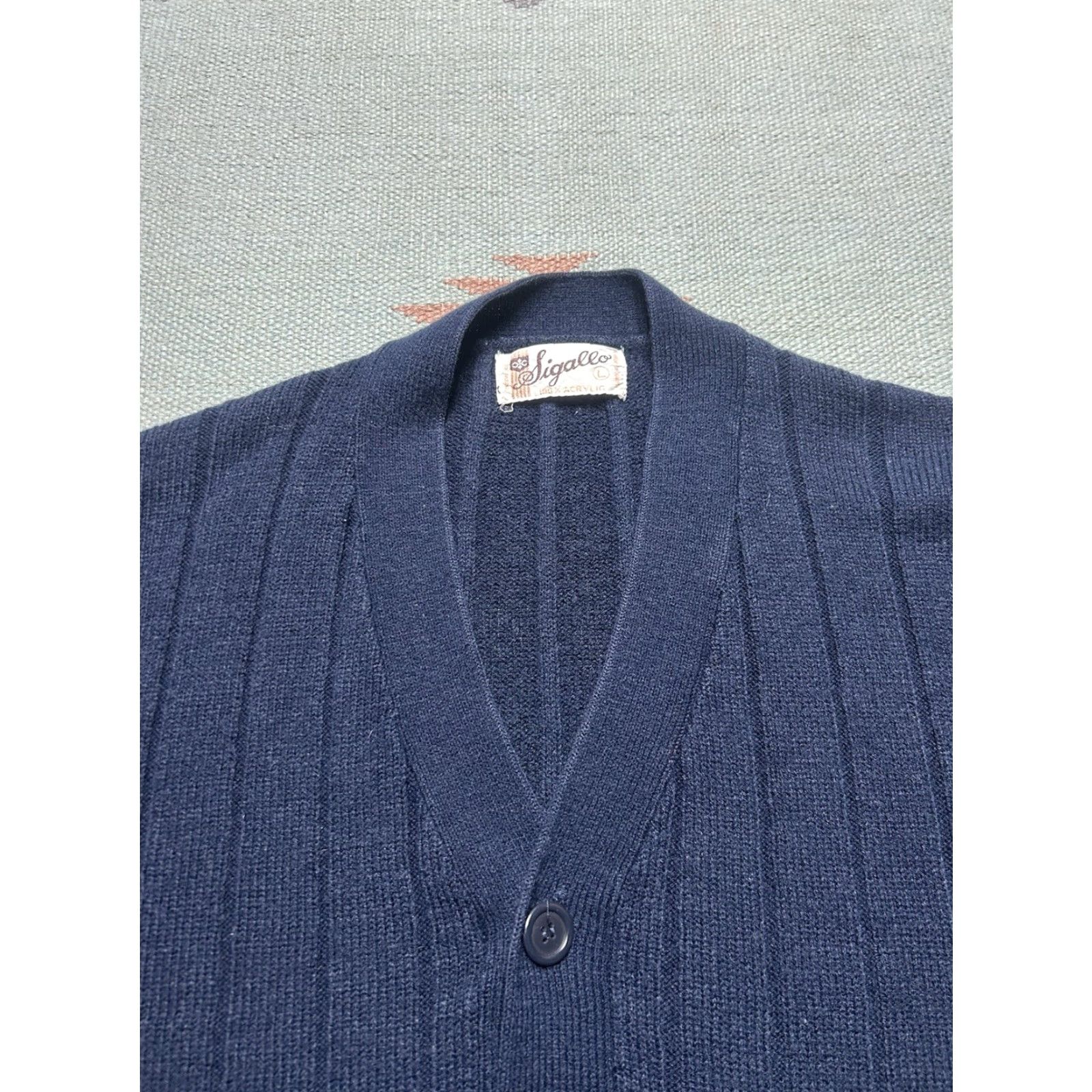 Vintage VINTAGE 1970s cardigan sweater acrylic knit button front navy blue Large Sigallo Men Cardigan/ Sweater / Knit / Button / Blue / 1970s Size US L / EU 52-54 / 3 - 3 Thumbnail