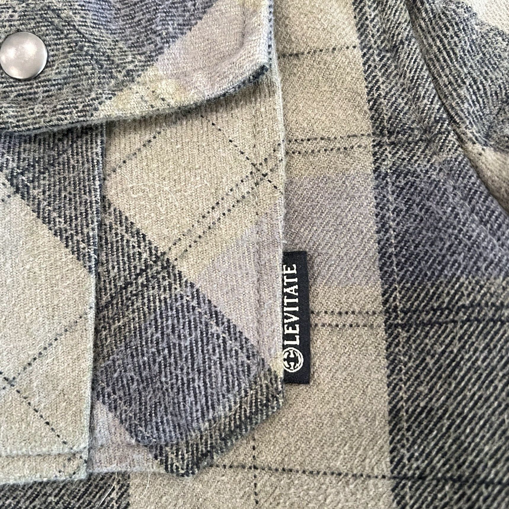 Vintage Levitate Flannel Shirt Mens Medium Blue Striped Overshirt Button-Up Long Sleeve Pockets All Seasons Heavyweight Casual Autumn Winter Spring Summer Size US M / EU 48-50 / 2 - 4 Thumbnail