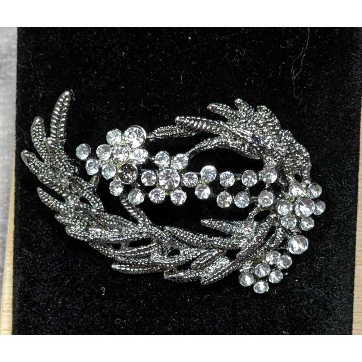 Other Vintage Floral Elven Fairycore Silver Tone Brooch With Rhine Size ONE SIZE - 4 Thumbnail