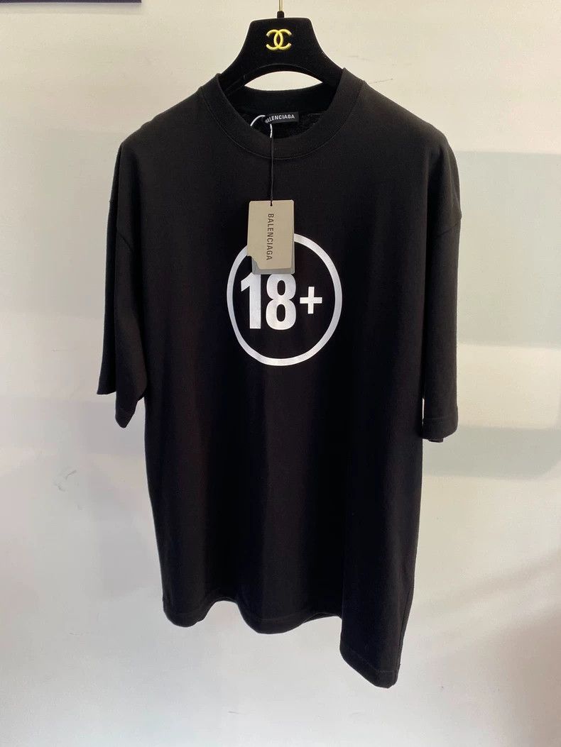 Balenciaga Balenciaga Printed logo short sleeve T-shirt 2504-Nextarrow Size US S / EU 44-46 / 1 - 1 Thumbnail
