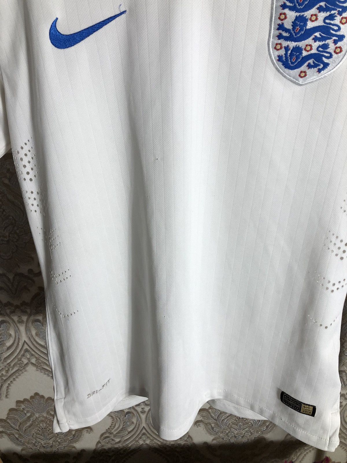 Nike VINTAGE NIKE ENGLAND SOCCER JERSEY MANCHESTER RETRO Y2K 90s Size US S / EU 44-46 / 1 - 4 Thumbnail