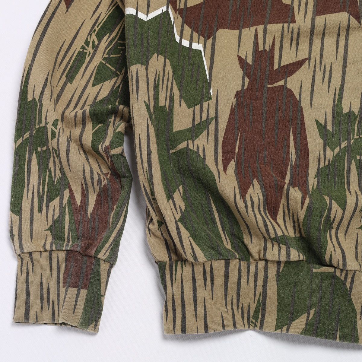 Maharishi Maharishi x Futura 00s Vintage Camo Printed Zip Hoodie Rare Size US L / EU 52-54 / 3 - 14 Thumbnail