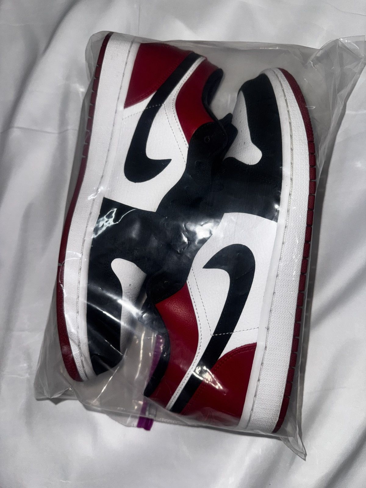 Jordan Brand 2019 jordan 1 black toe Size US 10 / EU 43 - 7 Thumbnail