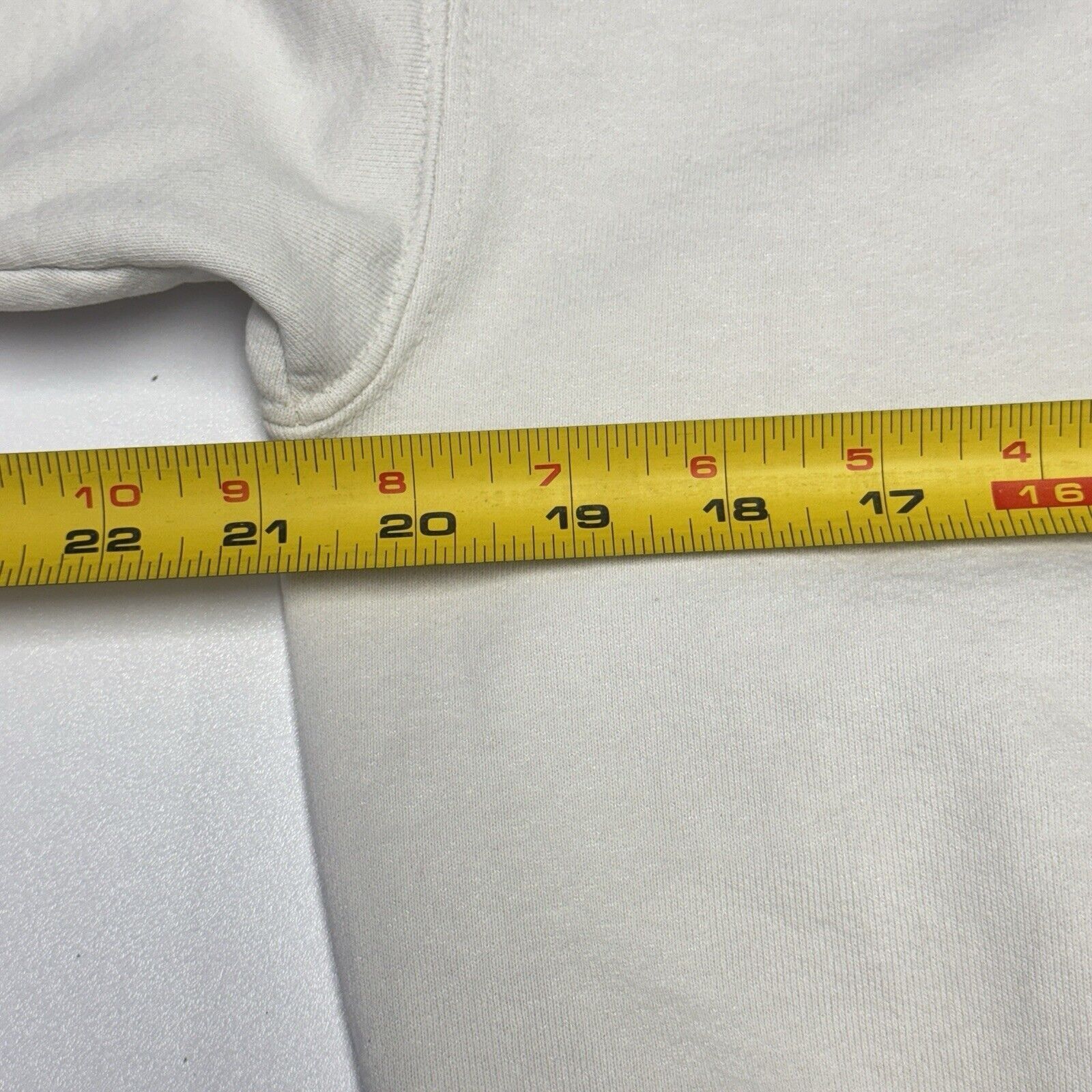 Vintage Vintage Crazy Shirts Hawaii Sweatshirt Mens Small White Crew Size US S / EU 44-46 / 1 - 13 Thumbnail