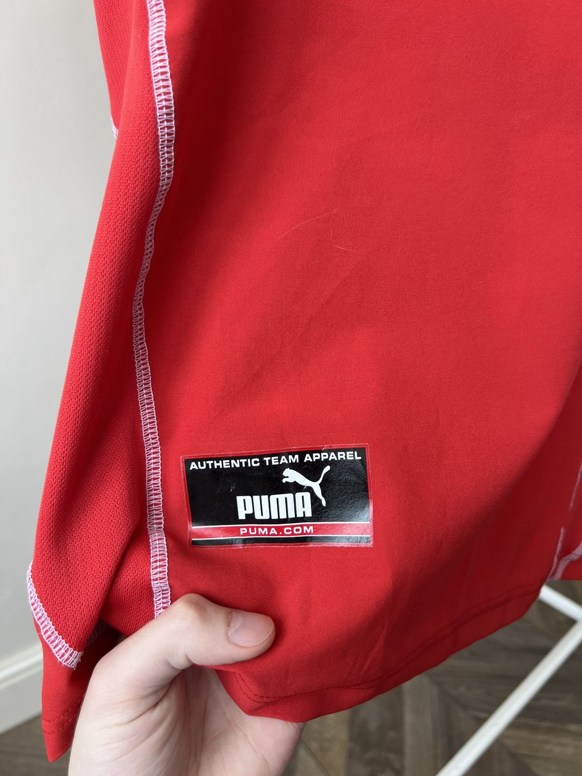 Puma × Vintage Vintage Switzerland Puma 2004 Vintage Home Football Jersey Size US L / EU 52-54 / 3 - 9 Thumbnail