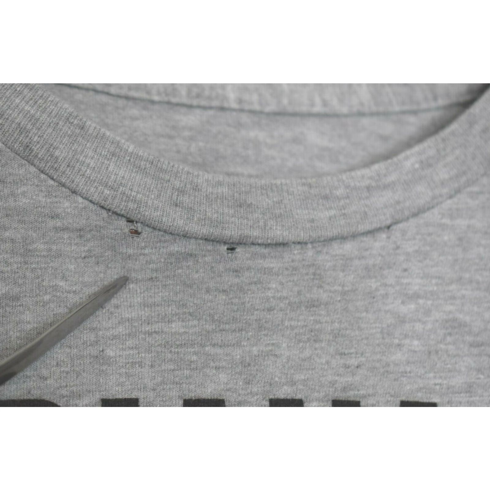 Vintage Ariana Grande Dangerous Woman Tour Long Sleeve Shirt Women S Gray 100% Cotton Graphic Print Fit Regular Crew Neck Distressed Size S / US 4 / IT 40 - 5 Thumbnail
