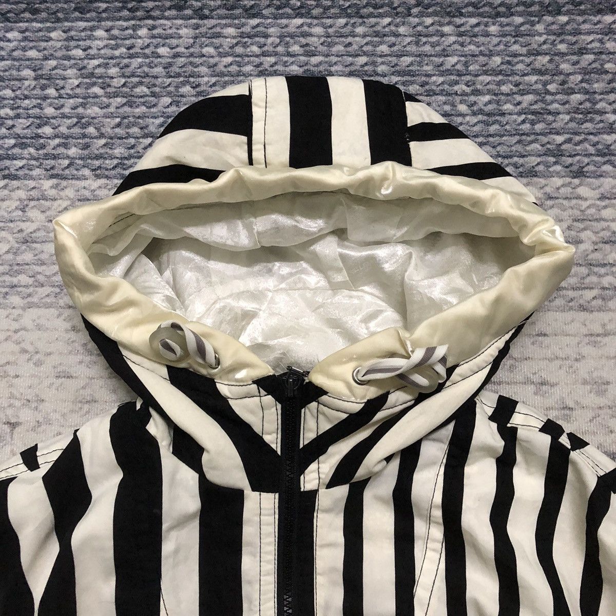 Salomon Rare Vintage Salomon Striped Ski Jacket Size US L / EU 52-54 / 3 - 5 Thumbnail