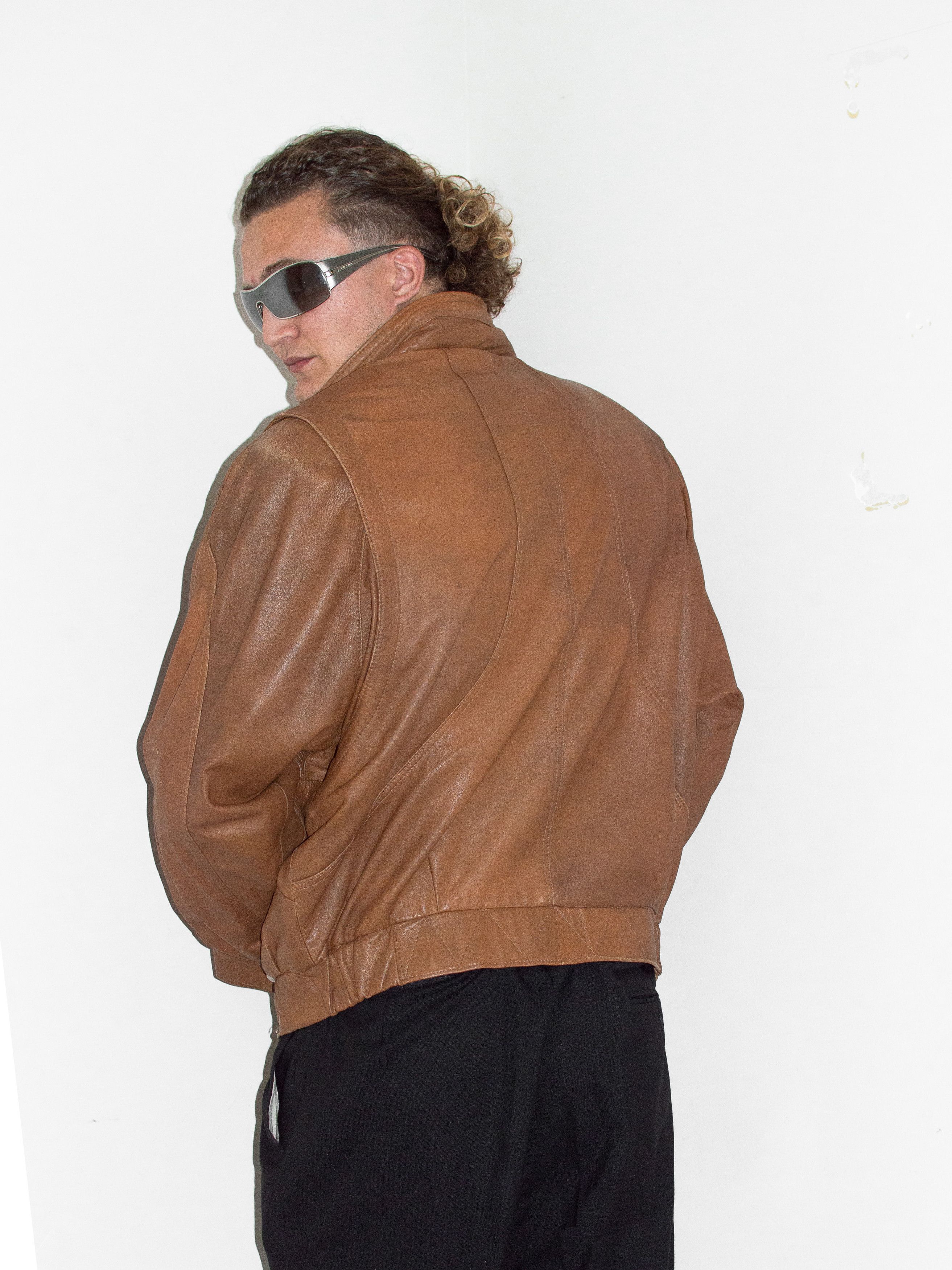 Japanese Brand × Vintage Oversized Bown cuxcut Bomber Leather Streetwear Jacket Size US XL / EU 56 / 4 - 2 Thumbnail