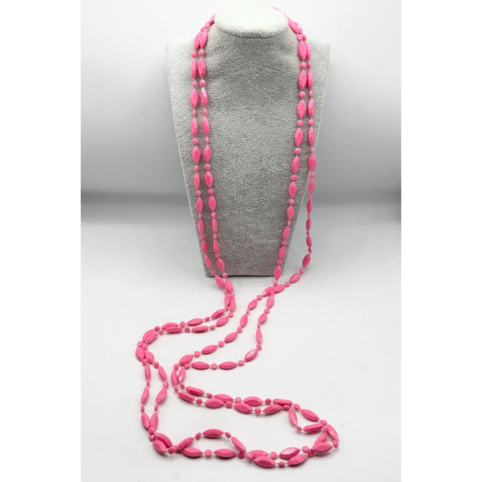 Vintage Vintage double strand pink acrylic long beaded necklace Size ONE SIZE - 2 Thumbnail