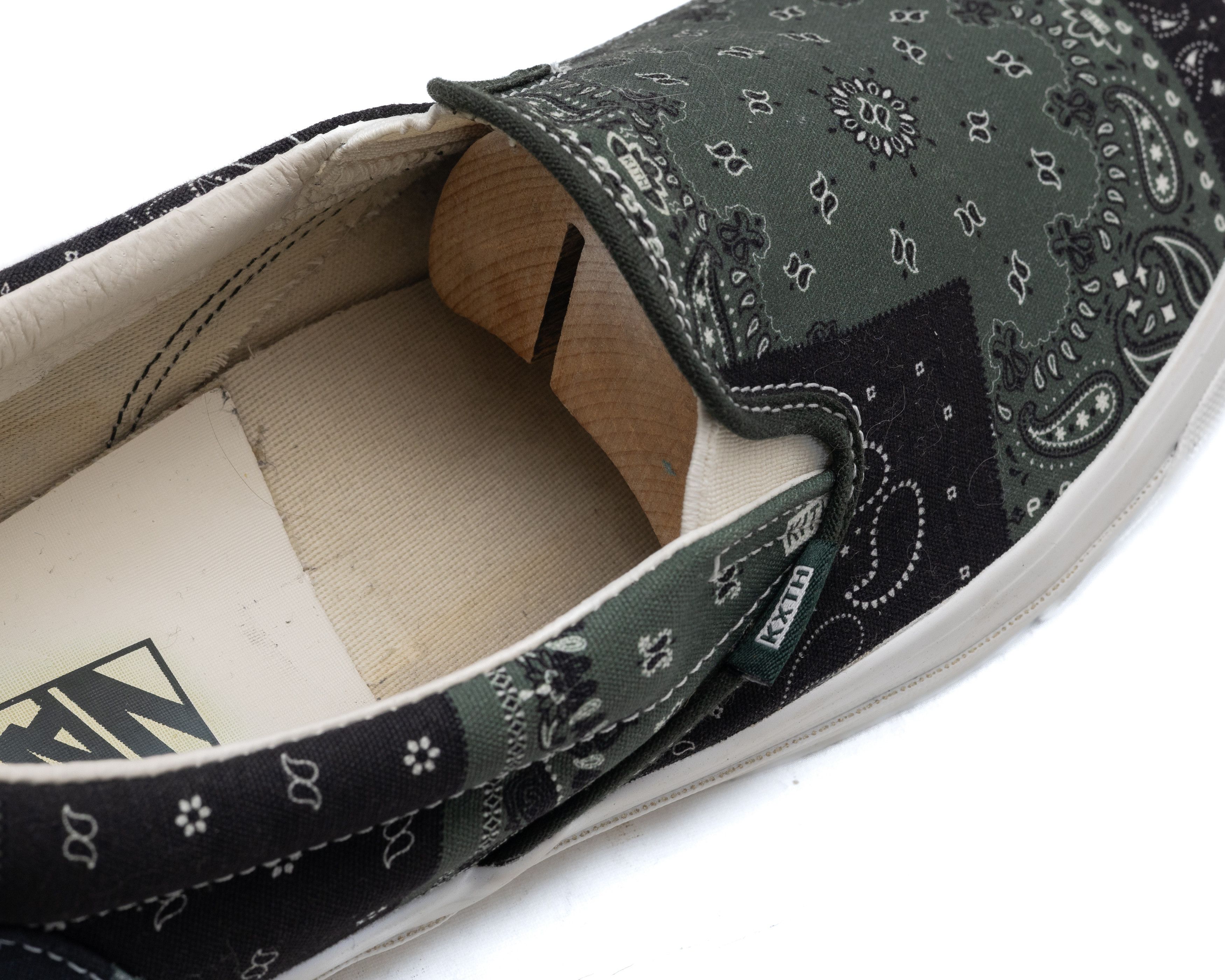 Kith × Vans VANS VAULT X KITH OG Slip-On Bandana Size US 12 / EU 45 - 7 Thumbnail