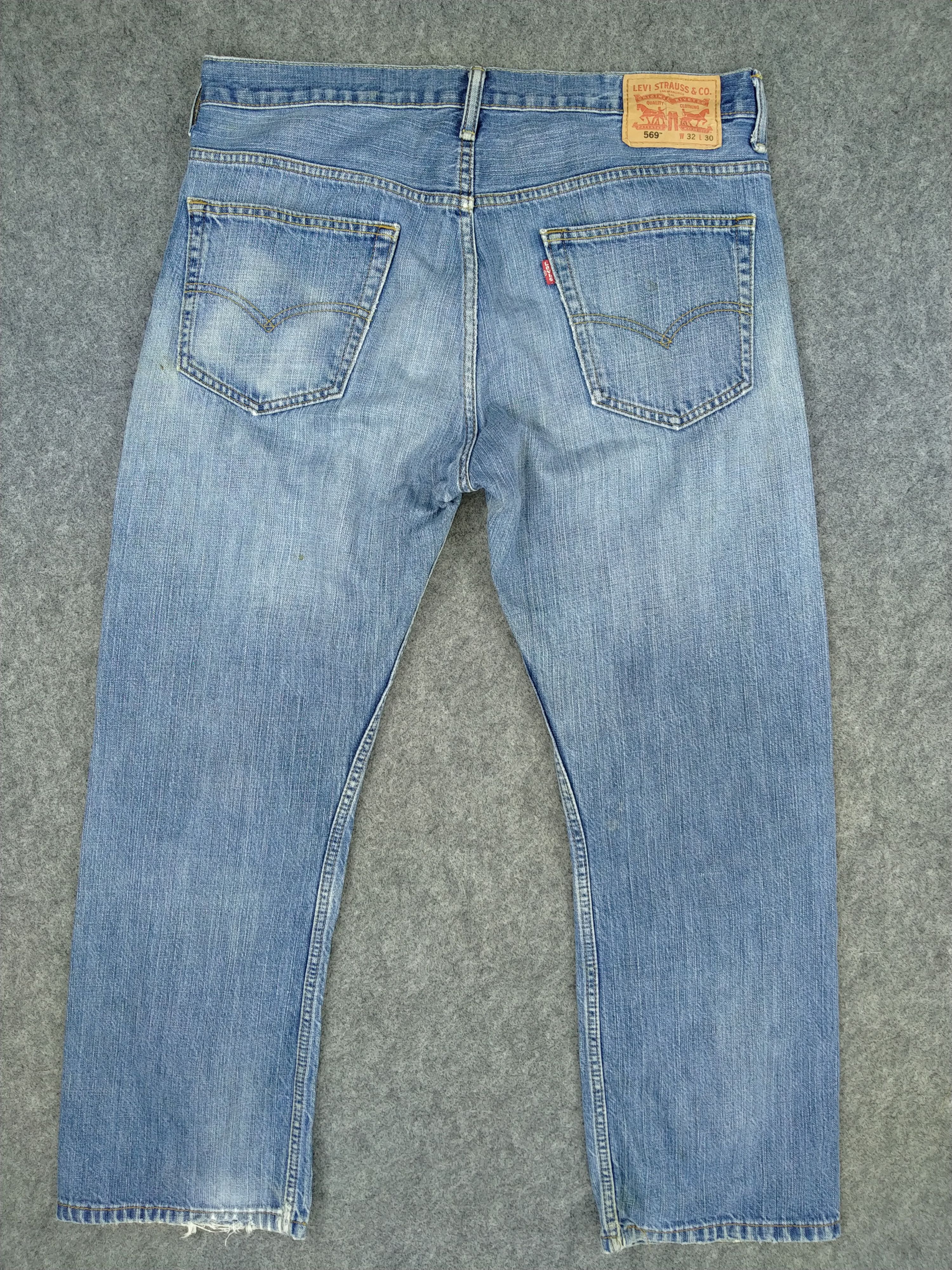 Levi's Vintage Levi's 569 Dirty Distressed Denim 35 x 28 -JN569 Size US 35 - 2 Thumbnail