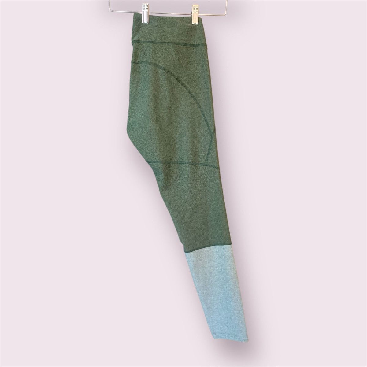 Outdoor Voices Color Block Leggings Size 28" / US 6 / IT 42 - 2 Thumbnail