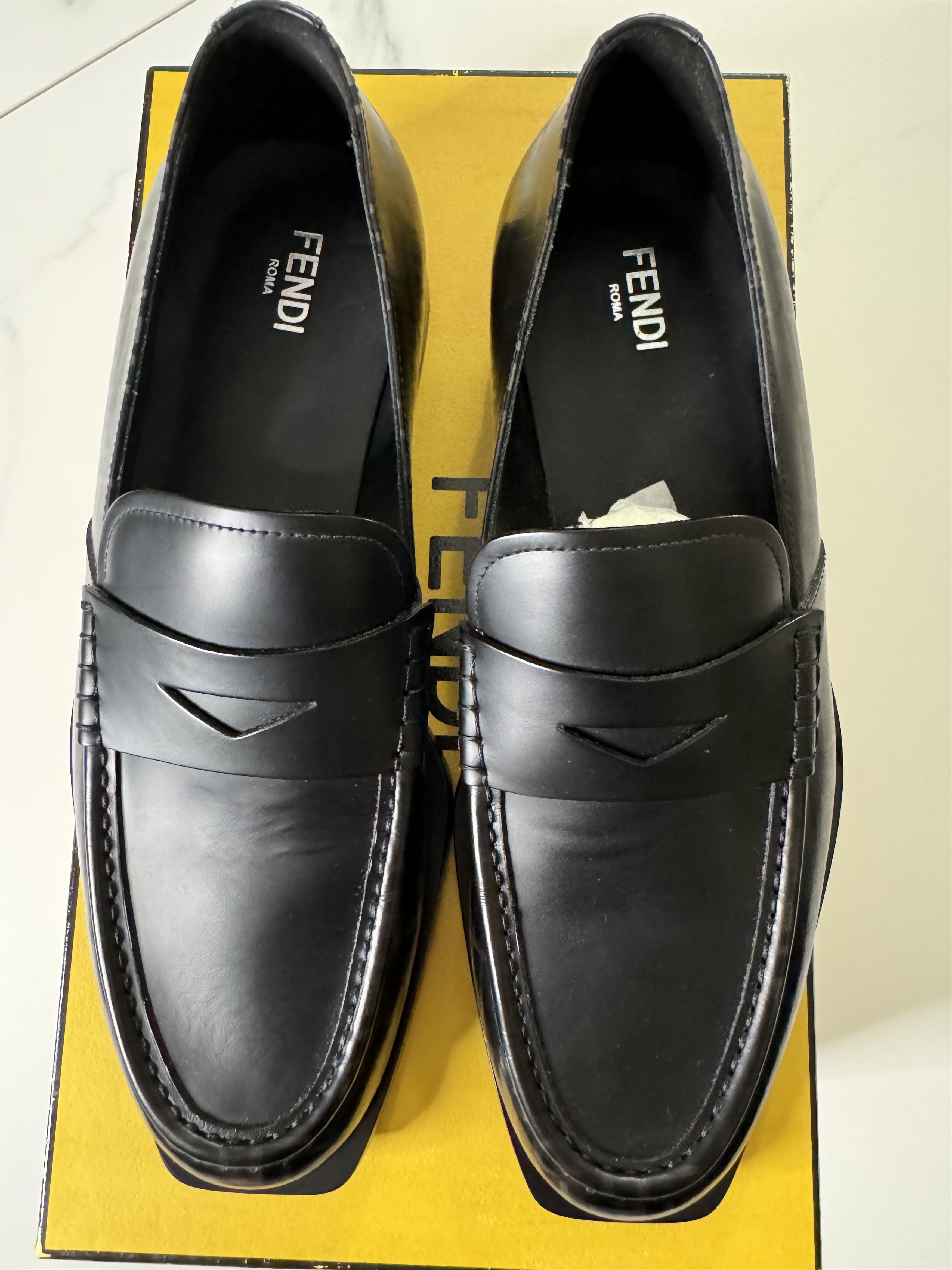 Fendi Fendi Leather Loafers in Black Size 40-41 100%Original Size US 7.5 / EU 40-41 - 7 Thumbnail