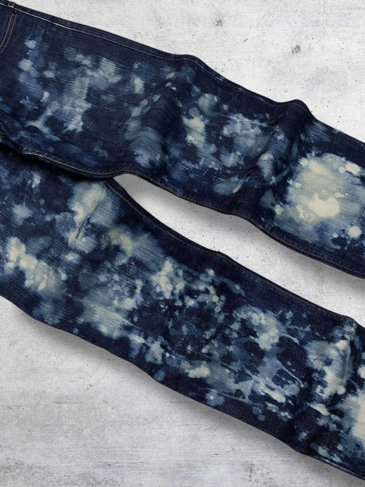 Tornado Mart HARE JAPAN 90S DESIGNER RARE BLEACH DARK INDIGO RUGGED JEAN Size US 32 / EU 48 - 5 Thumbnail