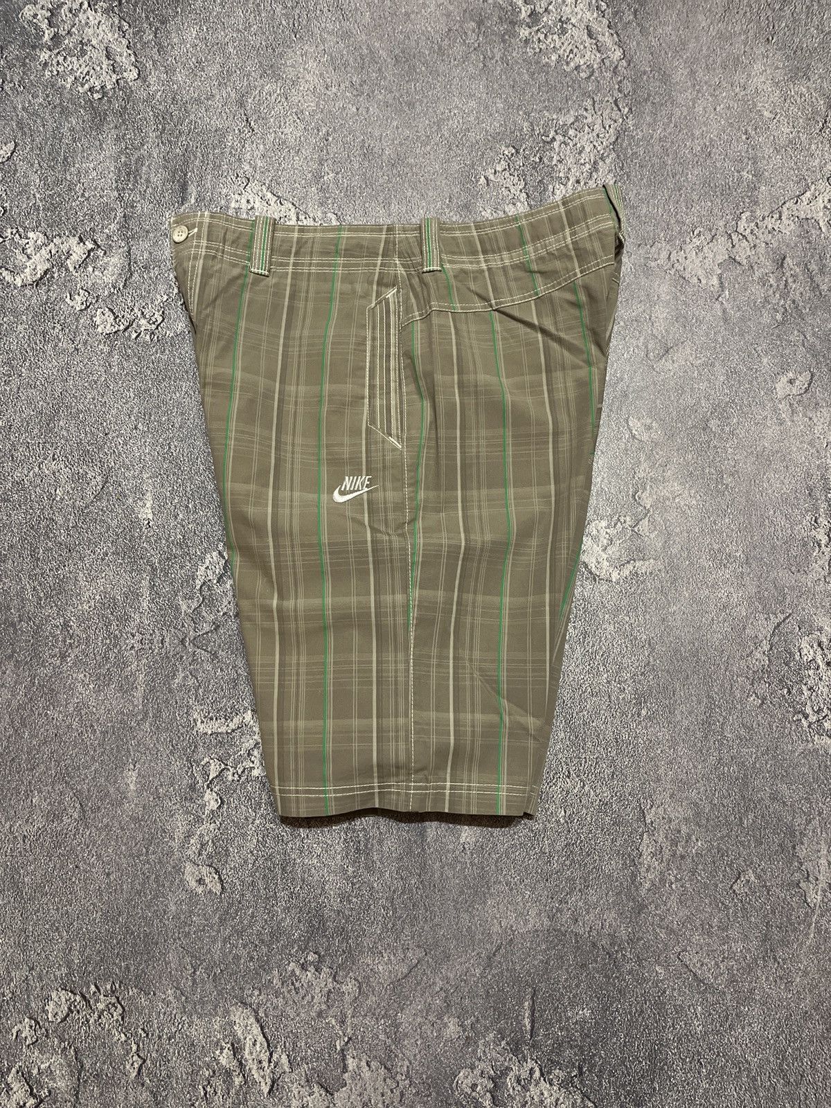 Nike × Vintage Y2K vintage Nike shorts 90s swoosh Streetwear rare hype Size US 35 - 2 Thumbnail