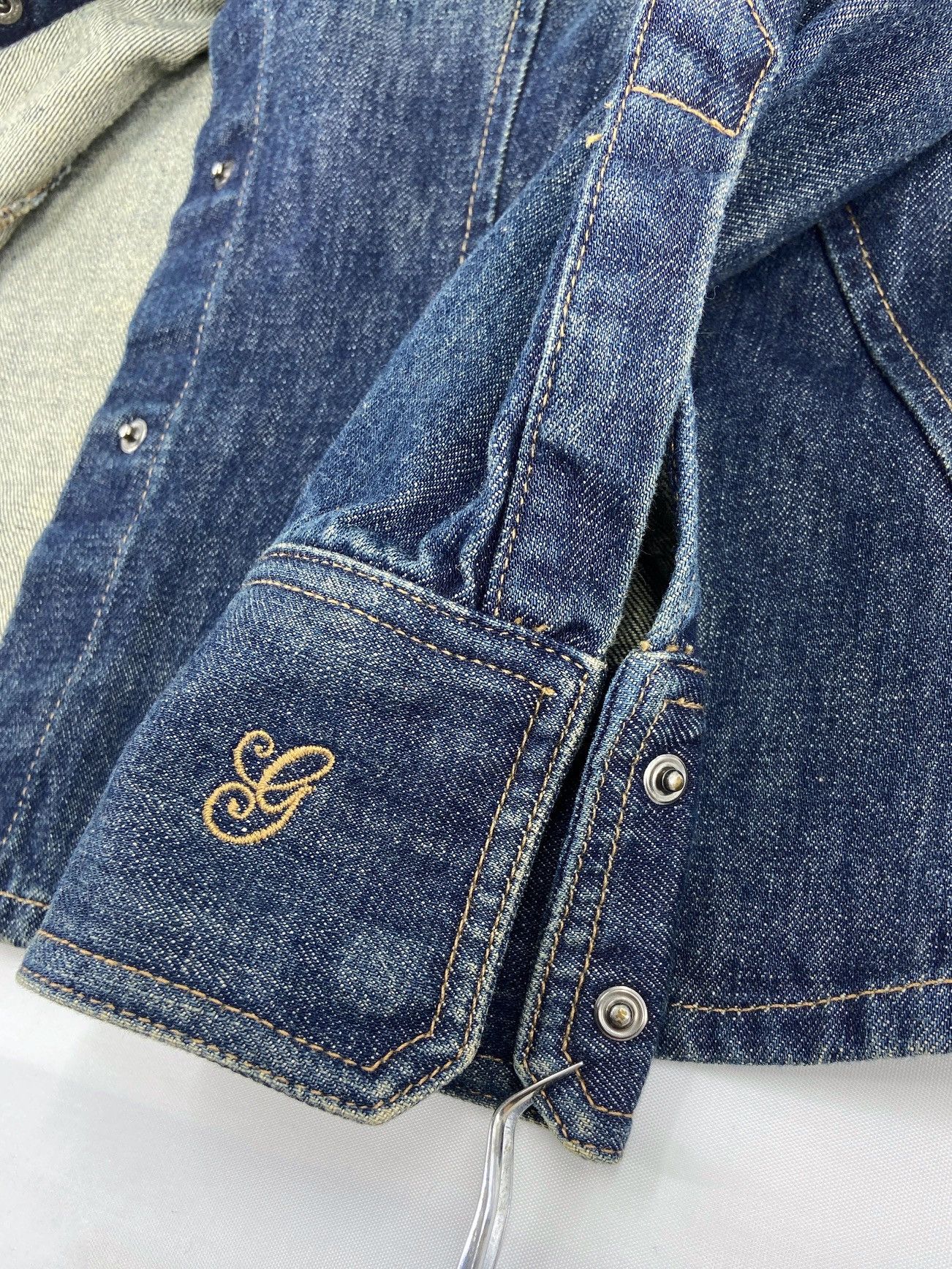 Gucci GUCCI by Tom Ford FW 2001 Washed Denim Buttoned Jacket Shirt Size S / US 4 / IT 40 - 3 Thumbnail