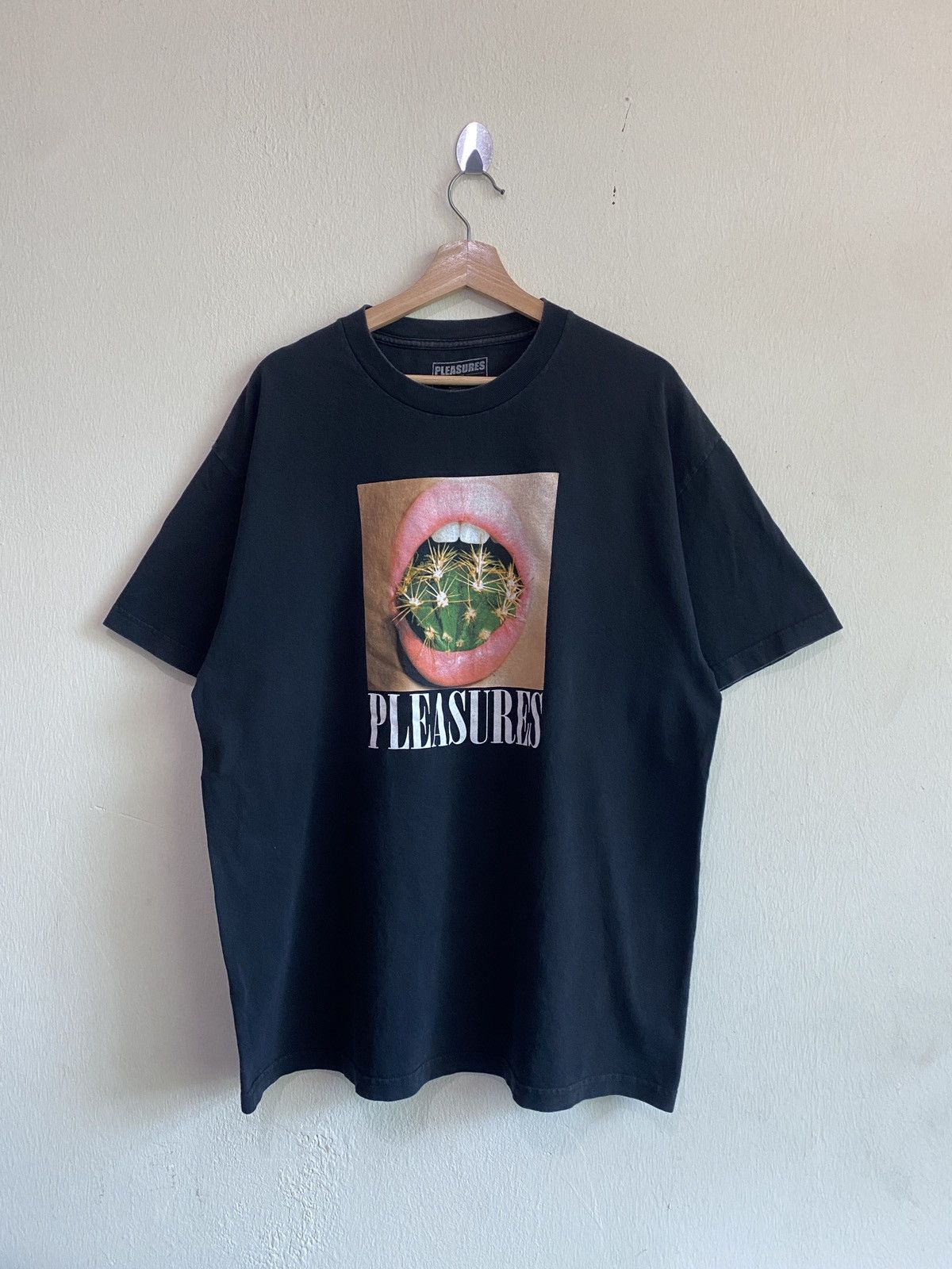 Pleasures Pleasures Cactus Mouth Tee Size US XL / EU 56 / 4 - 1 Thumbnail