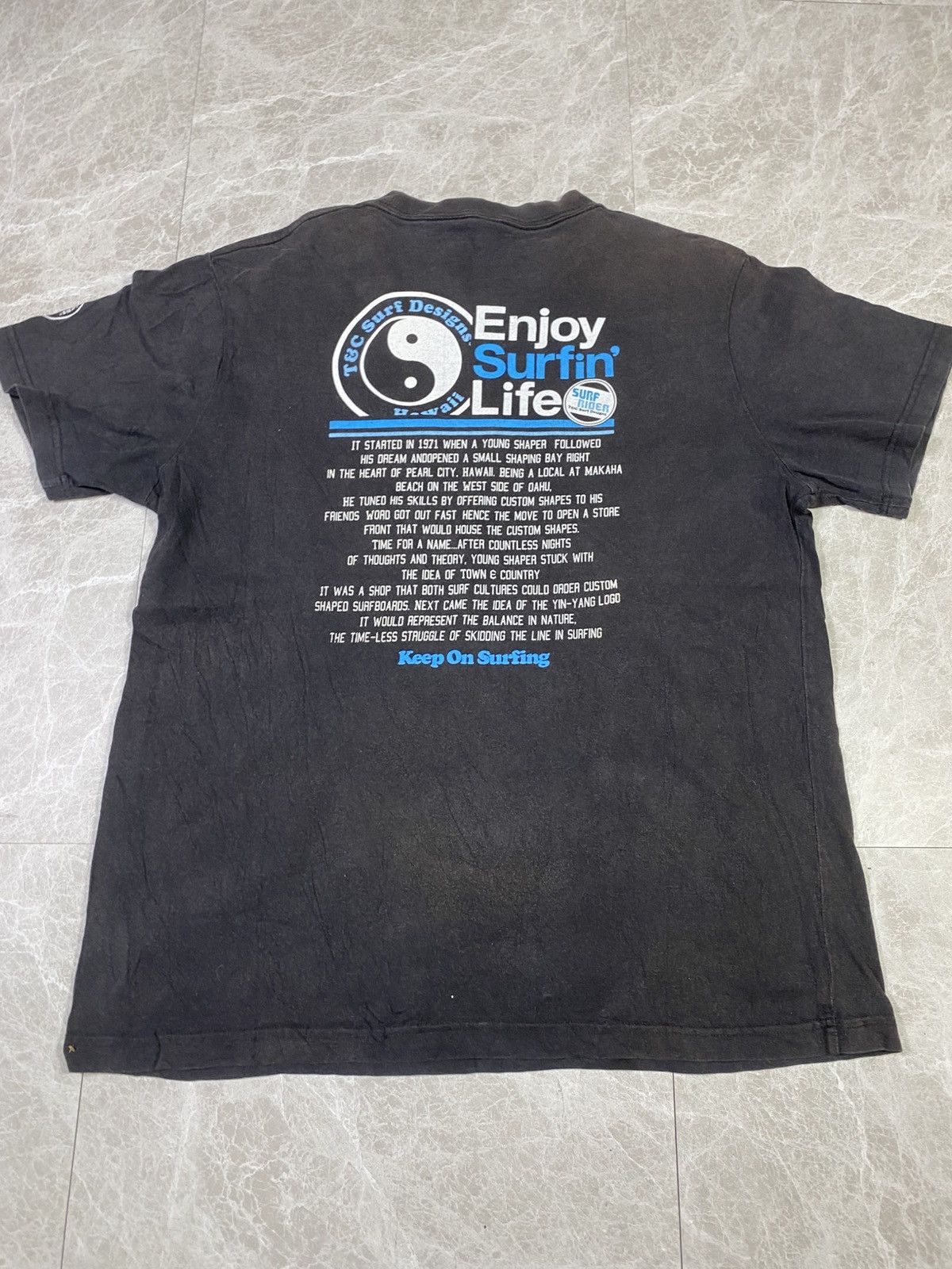 Vintage Distressed surfin tee size L big logo T&C surf Size US L / EU 52-54 / 3 - 2 Thumbnail