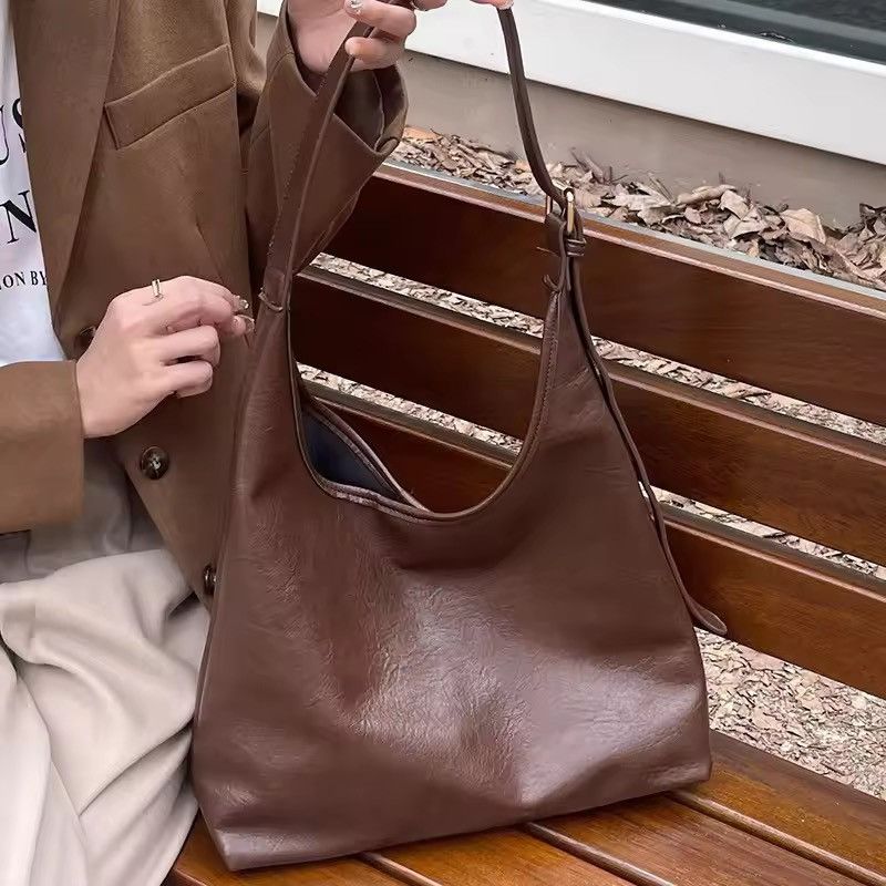Vintage Pu Leather Shoulder Bag, Large Tote Size ONE SIZE - 2 Thumbnail