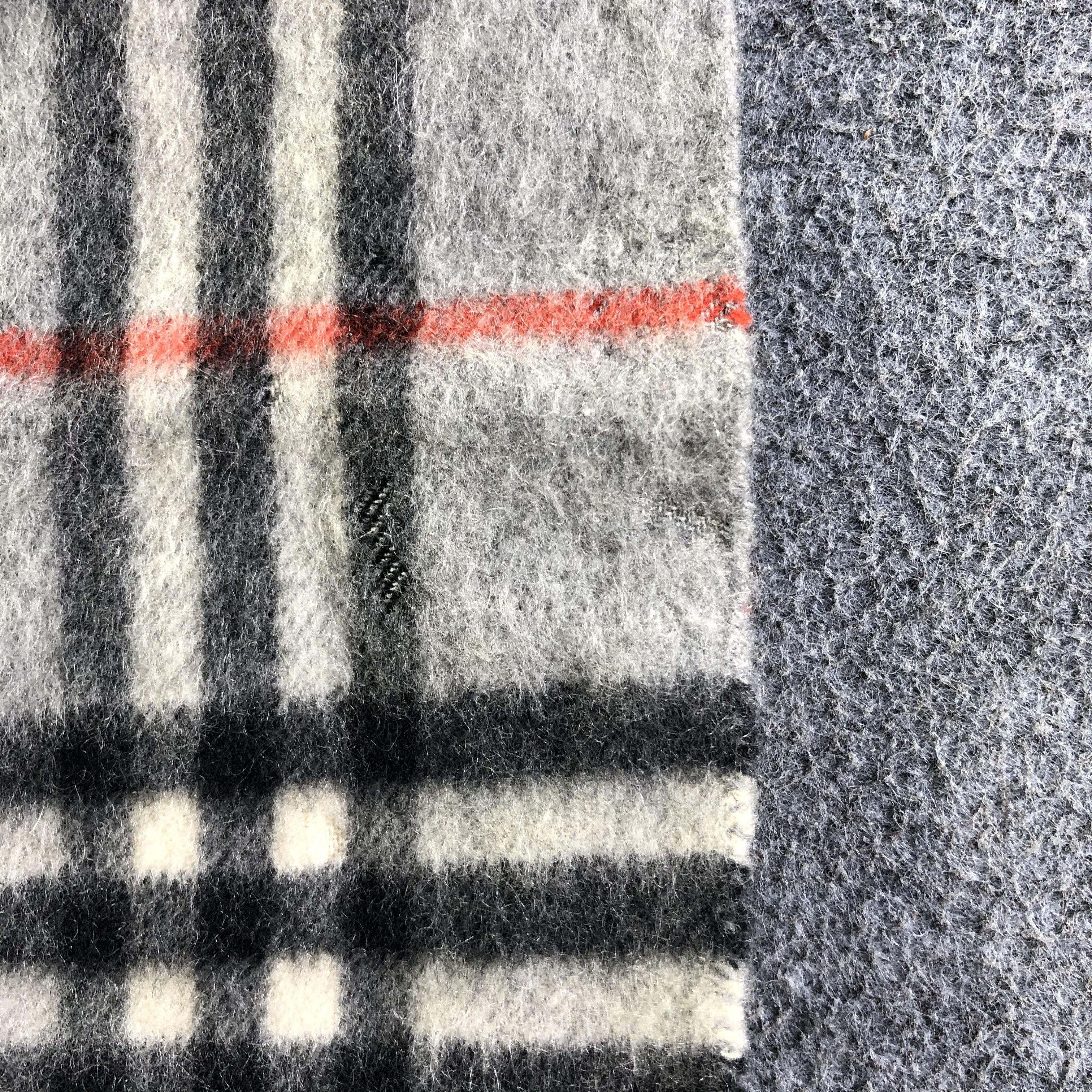 Burberry Burberrys Pure Cashmere Scarf / Muffler / Neckwear P091 Size ONE SIZE - 3 Thumbnail