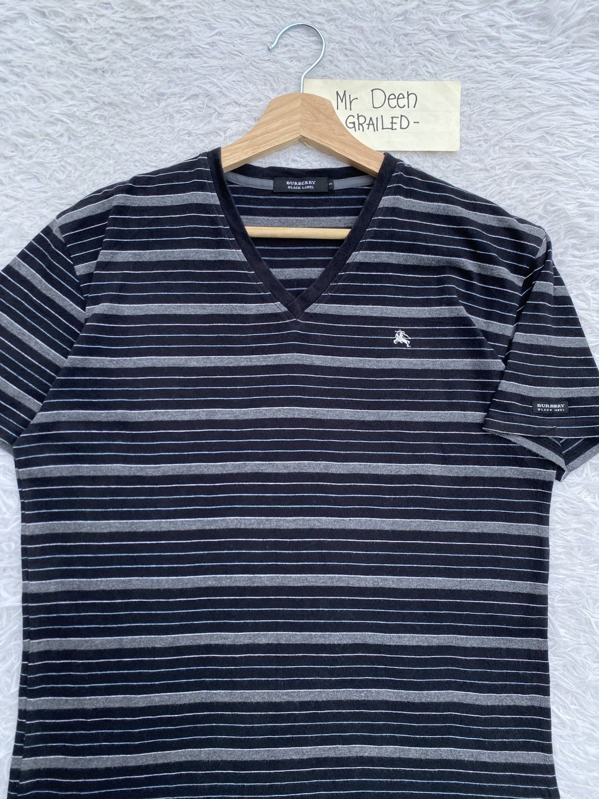 Burberry Rare Burberry Stripes V Neck Tshirt Size US M / EU 48-50 / 2 - 6 Thumbnail