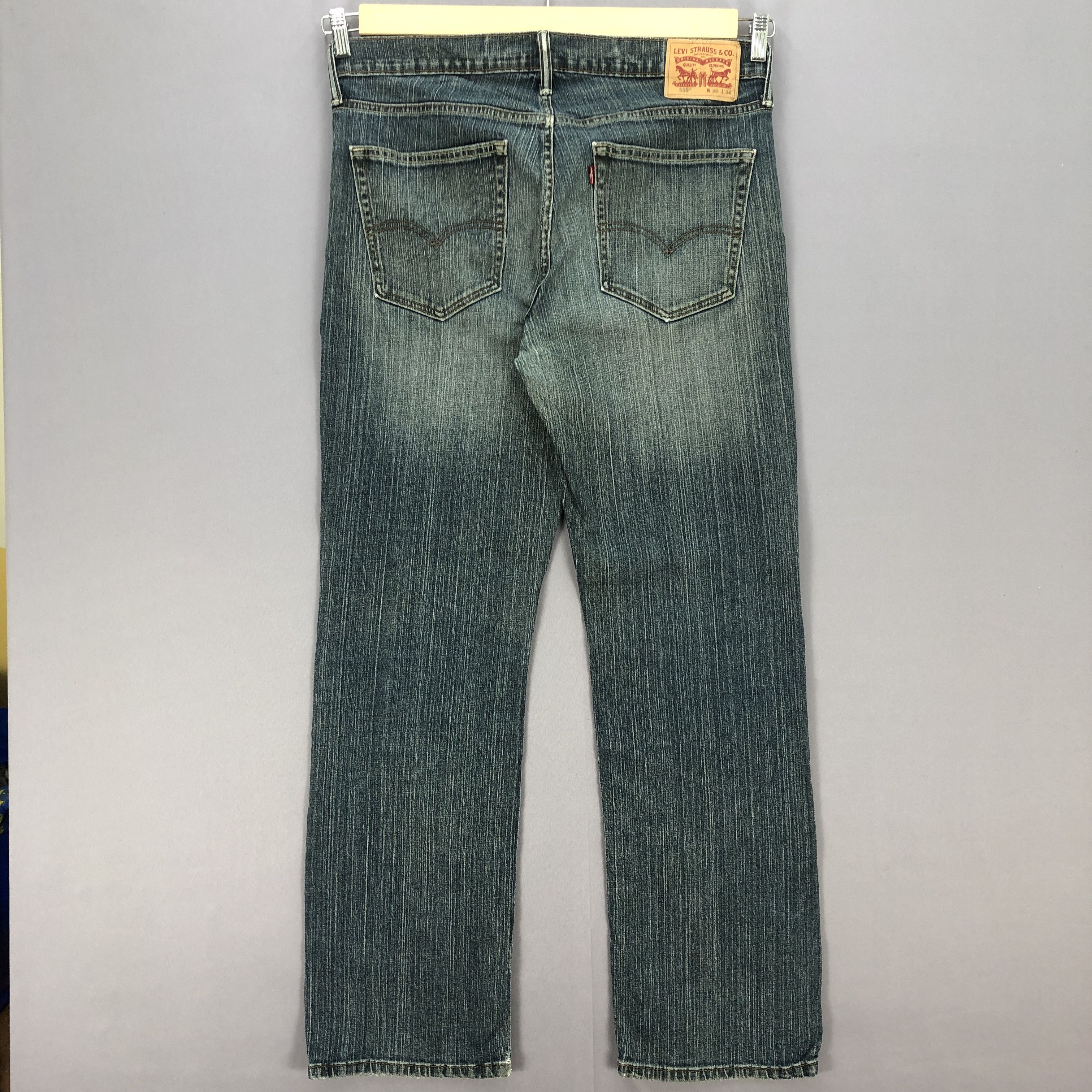 Levi's Vintage Levis Baggy Jeans Levi's 559 Faded Light Wash Denim Size US 36 / EU 52 - 2 Thumbnail