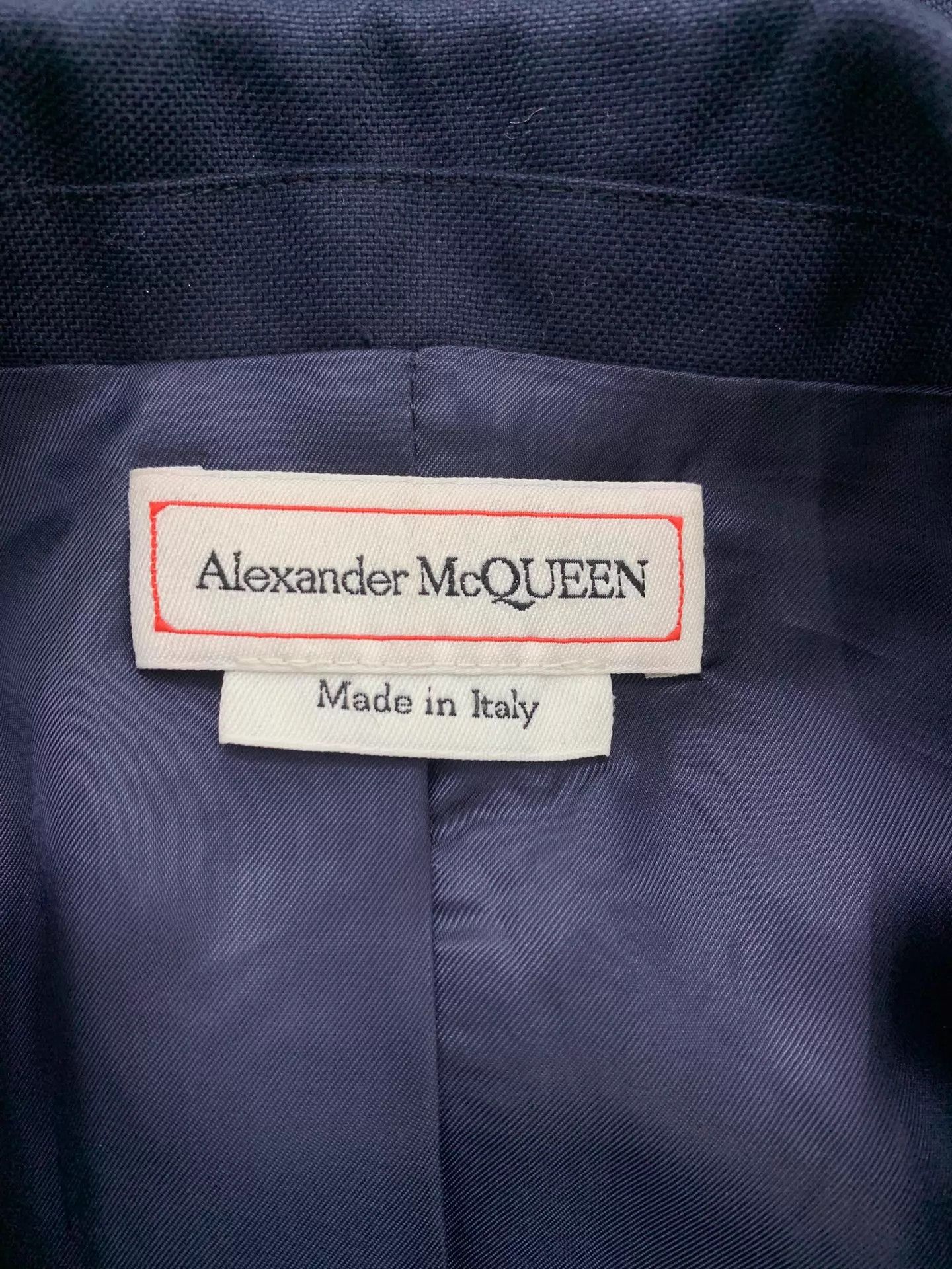 Alexander McQueen Alexander McQueen navy embroidered blazer 38 new Size XS / US 0-2 / IT 36-38 - 3 Thumbnail
