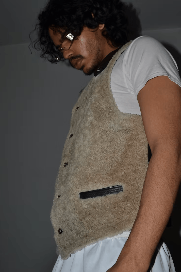 Versace Istante by Gianni Versace Early 1990s Shearling/Leather Vest Size US L / EU 52-54 / 3 - 3 Thumbnail