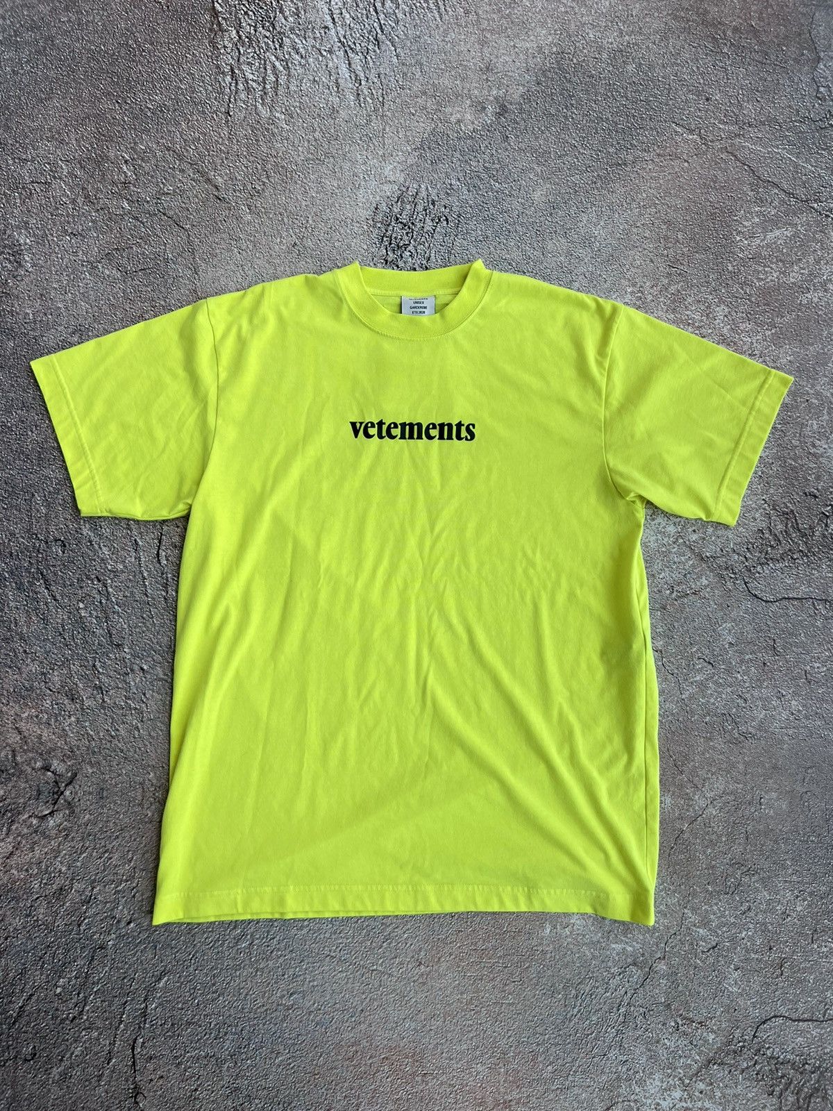 Rare Vetements SS20 priority shipping label designer tee