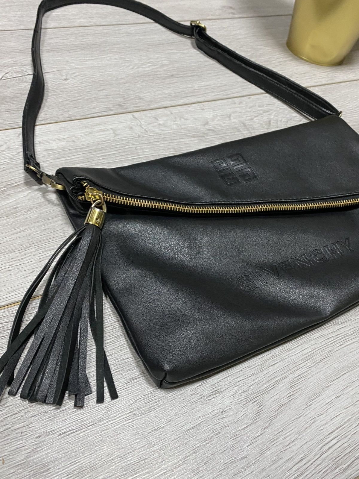 Givenchy Givenchy big logo shoulder crossbody bag messenger Size ONE SIZE - 7 Thumbnail