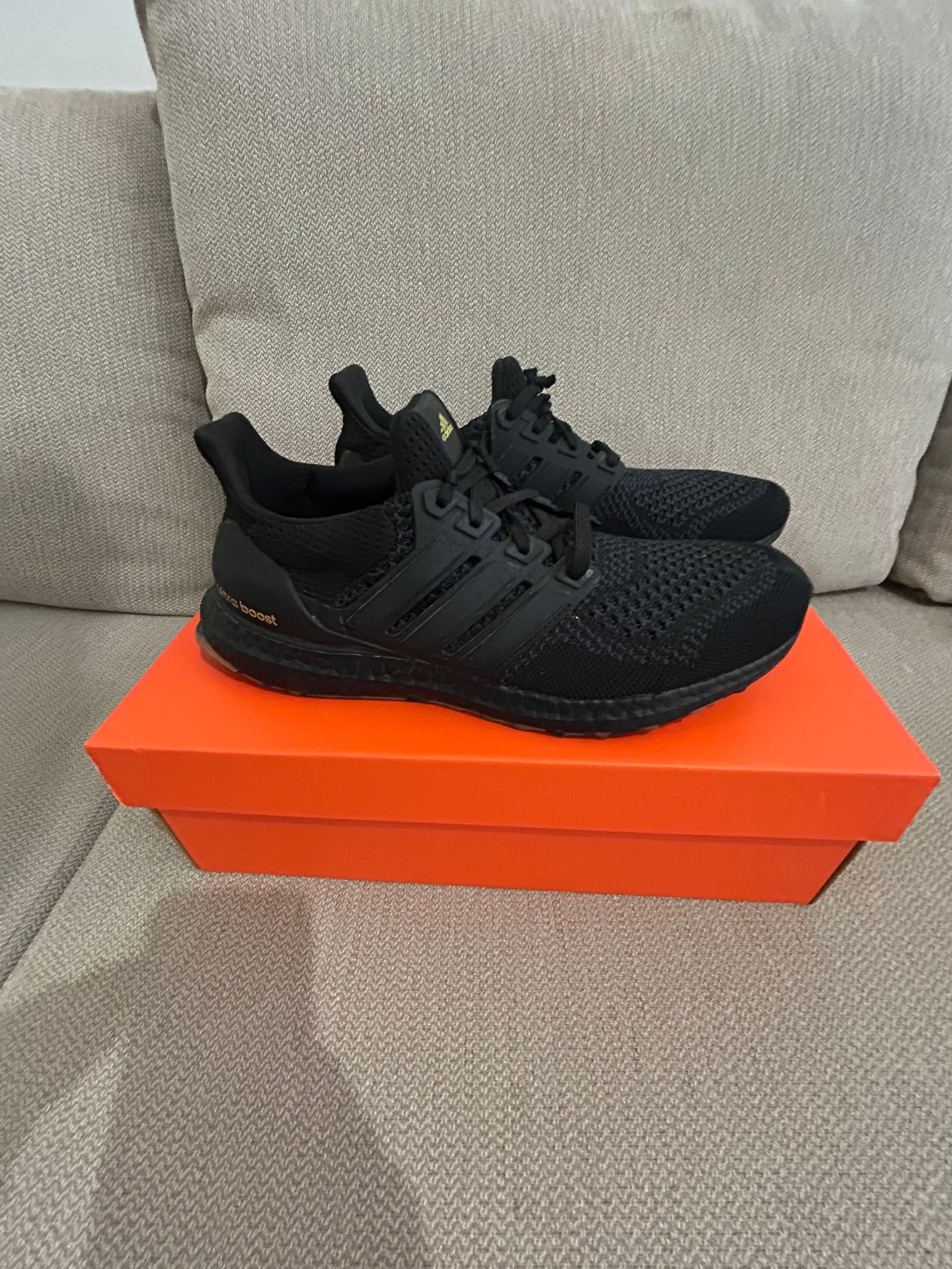 UltraBoost 1.0 Black Gum