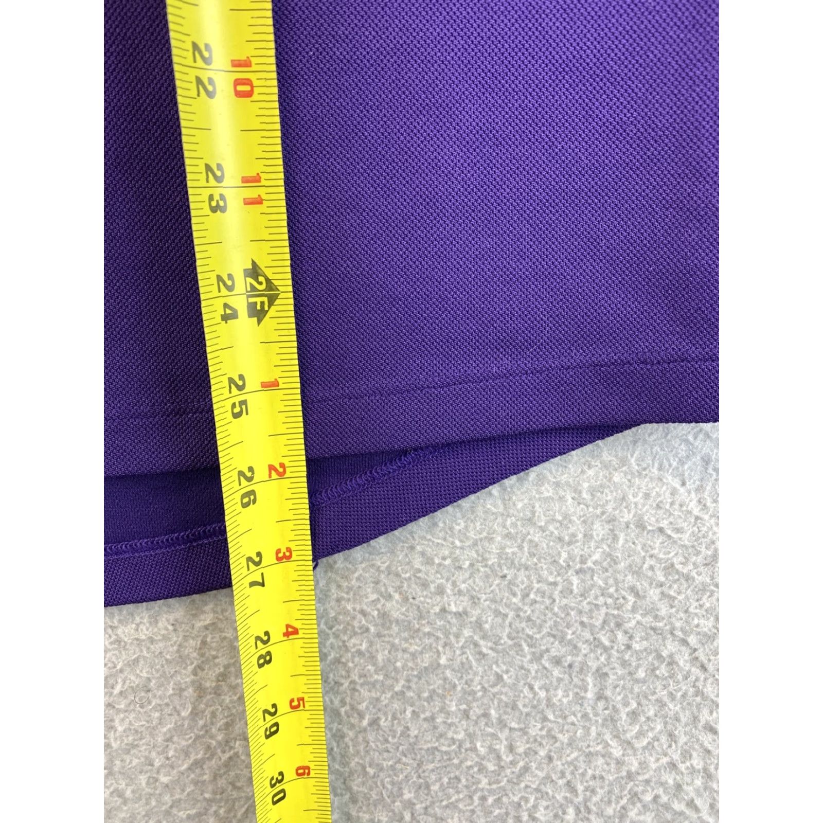 Under Armour Under Armour Polo Shirt Women’s Large UA Tech Performance Fit Golf Team /70-39 Purple Solid Short Sleeve Collared Lightweight Size L / US 10 / IT 46 - 6 Thumbnail