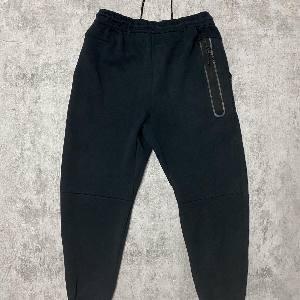 Nike Black Nike tech fleece joggers Size US 32 / EU 48 - 4 Thumbnail