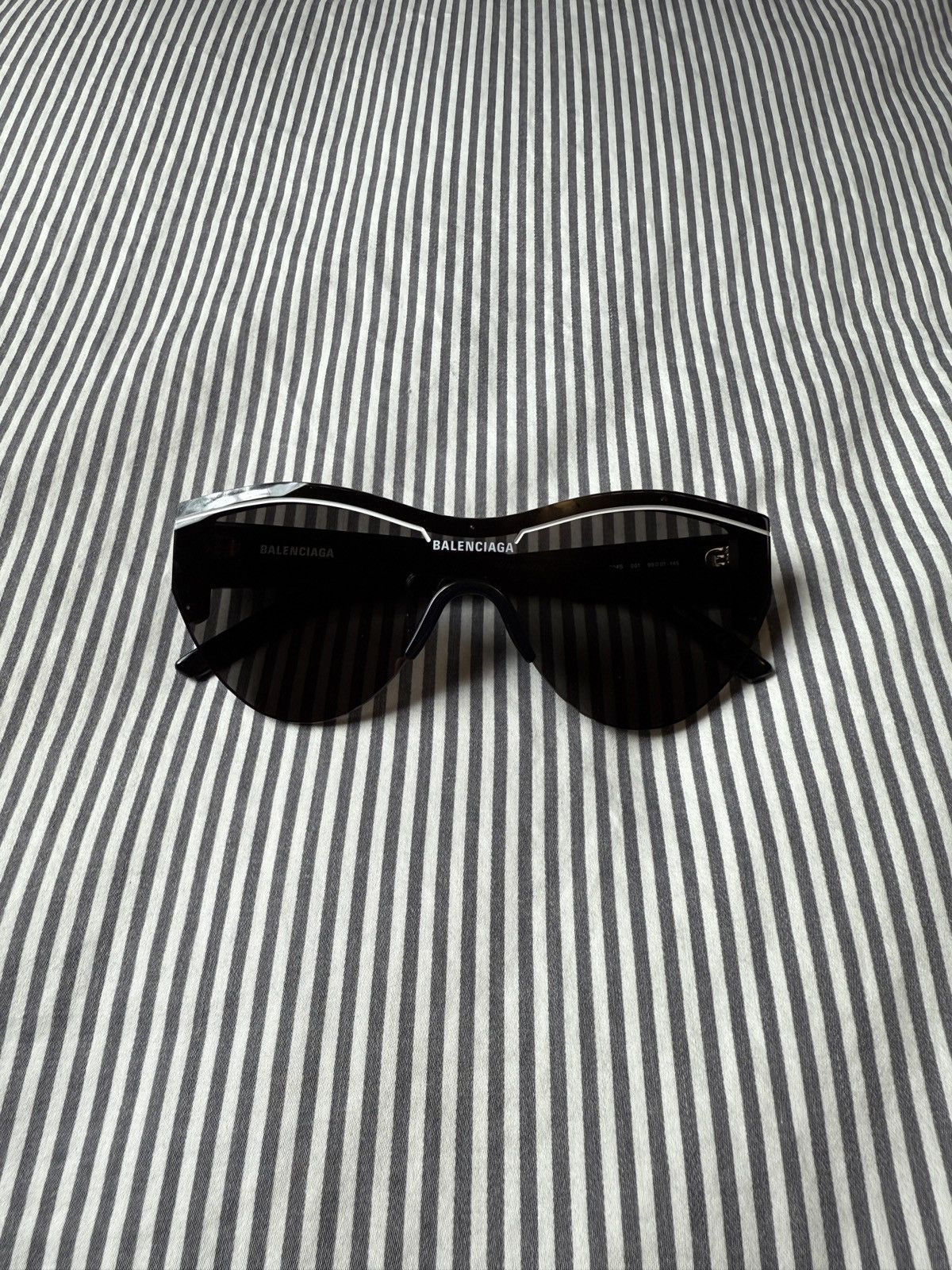 Balenciaga SS17 Black Frameless Sunglasses Size ONE SIZE - 2 Thumbnail