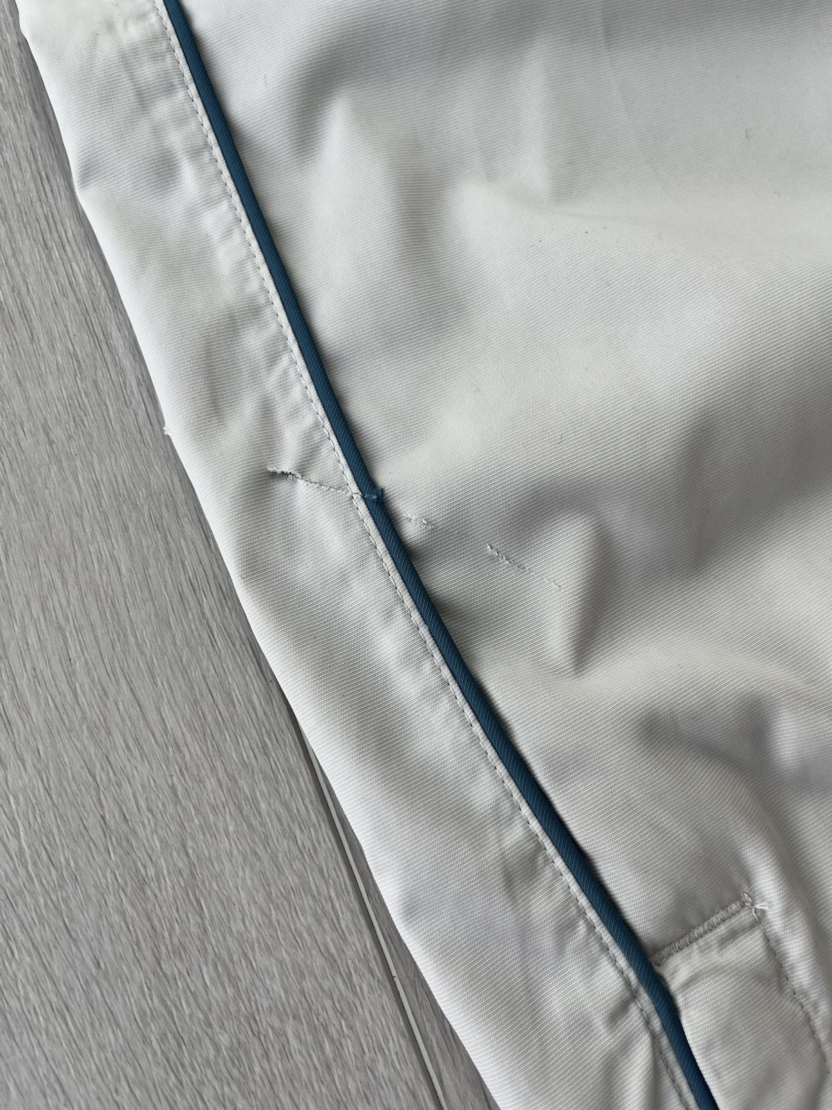 Nike Vintage Nike Track Pants Blue Stripes Y2K Gorpcore ACG 90s Size 30" / US 8 / IT 44 - 17 Thumbnail