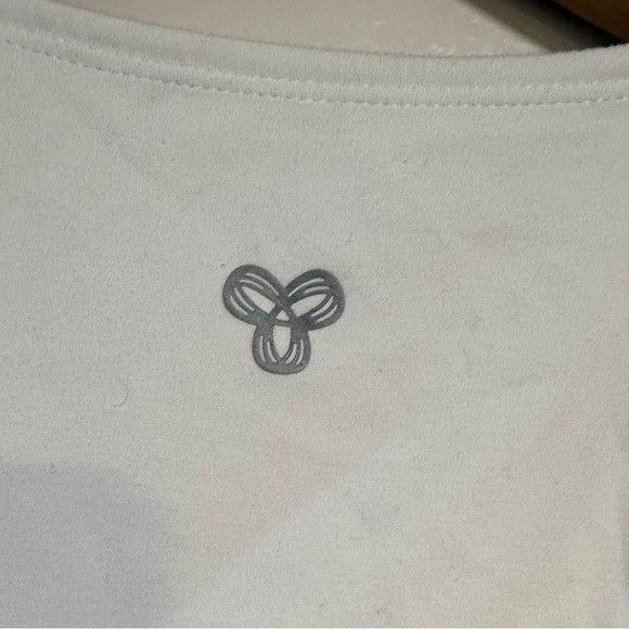 TNA TnAction White Cropped Sleeveless Tank Top Women’s Size L Size L / US 10 / IT 46 - 5 Thumbnail