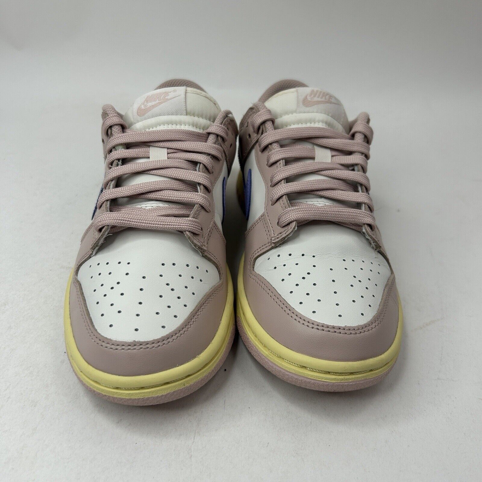 Nike Nike Dunk Low WMNS “Pink Oxford” 2023 Size US 8 / IT 38 - 2 Thumbnail