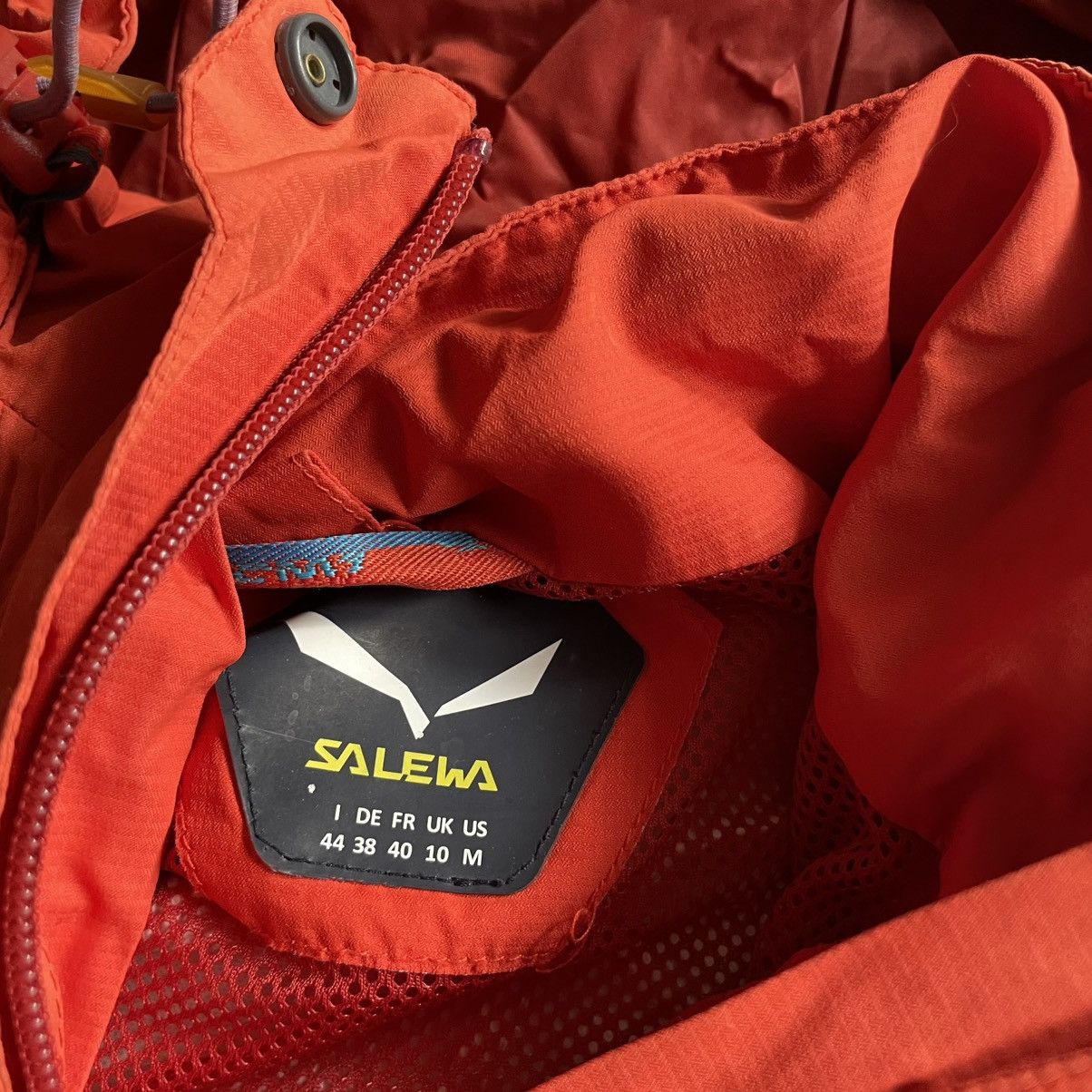 SALEWA Sun distressed Gore Tex Salewa Waterproof Jacket power arct Size US M / EU 48-50 / 2 - 8 Thumbnail