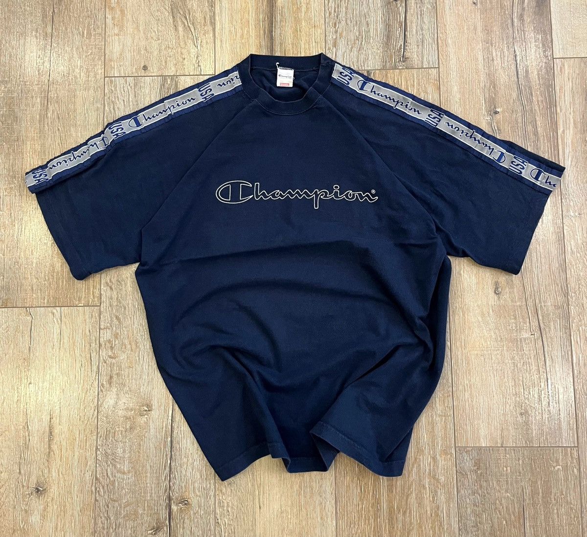 Champion × Vintage VINTAGE CHAMPION T-SHIRT Size US XL / EU 56 / 4 - 1 Thumbnail