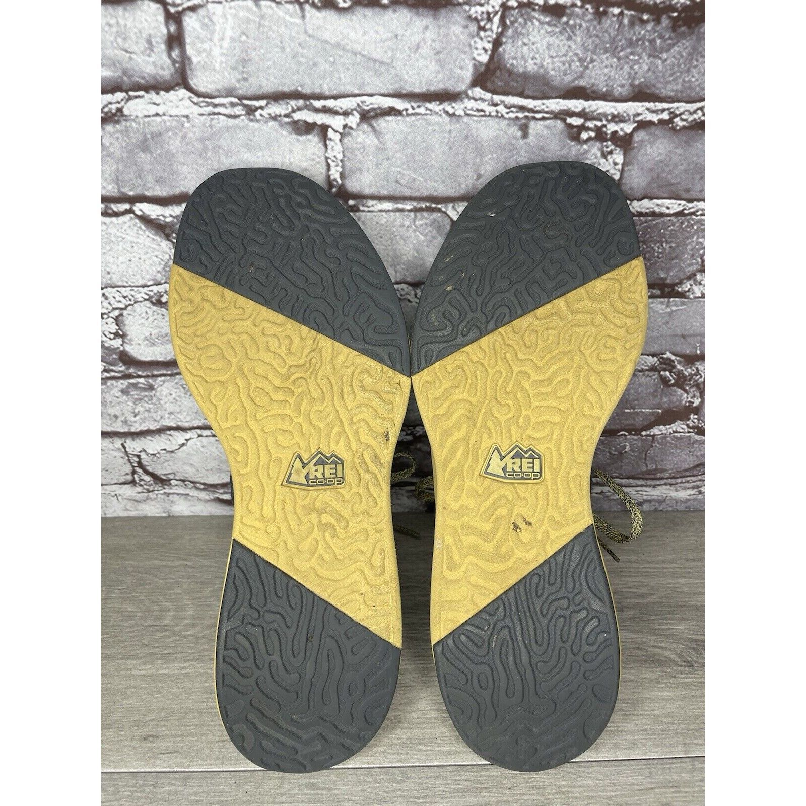 Rei REI Beyonder Yellow Gray Knit Fabric Outdoor Running Sneaker Size US 13 / EU 46 - 13 Thumbnail