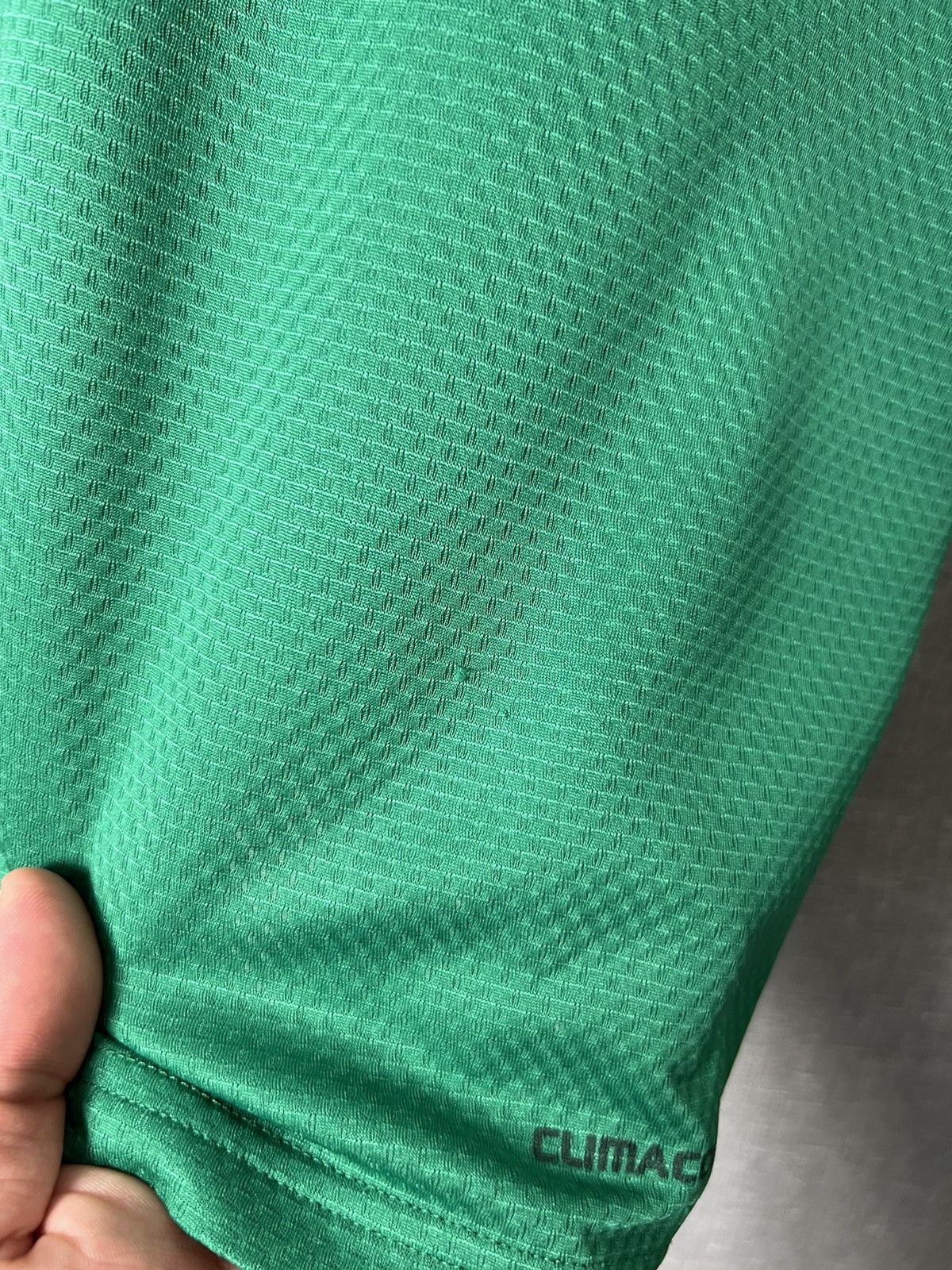 Adidas Rare Adidas Wolfsburg 2009 - 2010 Bundesliga VFL Away Jersey Size US XL / EU 56 / 4 - 13 Thumbnail