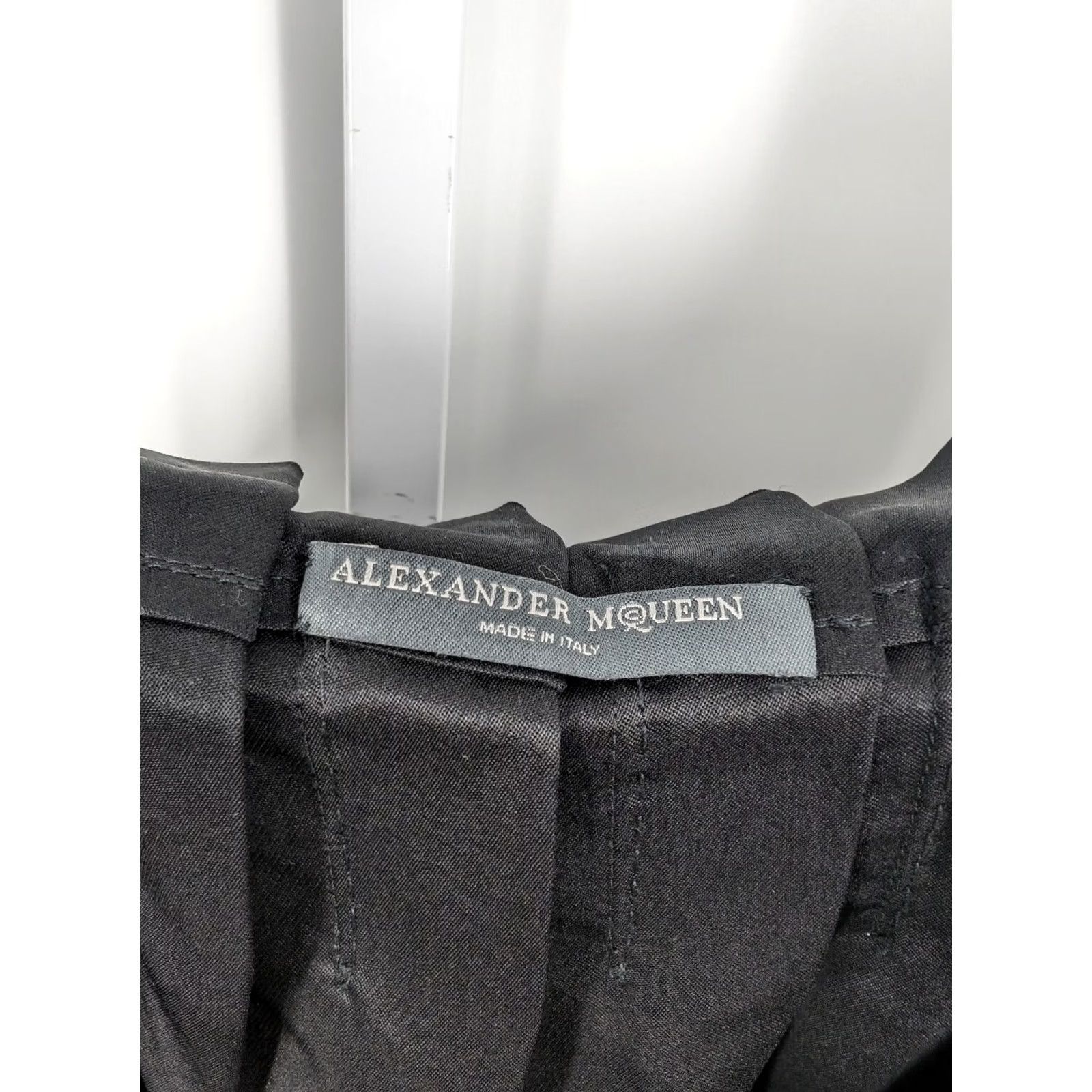 Alexander McQueen VINTAGE Alexander McQueen Skirt Women 44 Black Silk Satin Pleated Belted Knee Length Italy Size 30" / US 8 / IT 44 - 5 Thumbnail