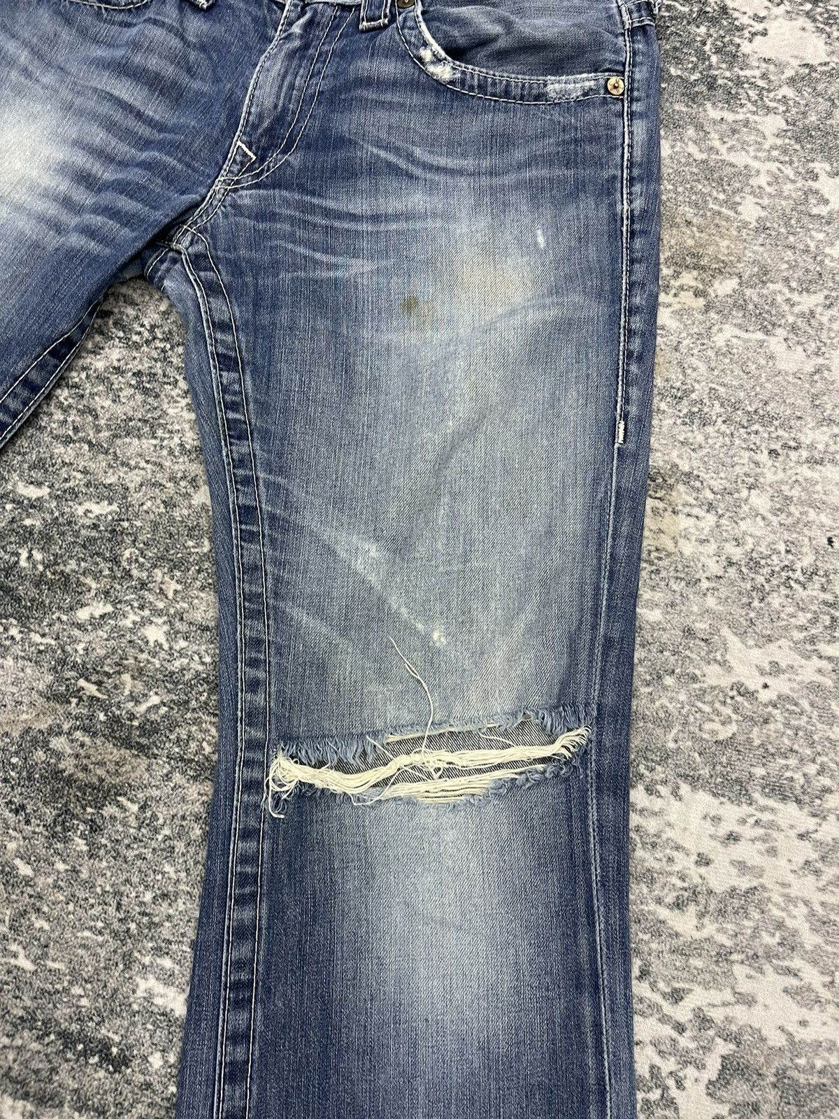 True Religion Vintage True Religion Section Ricky Distressed Denim Size US 33 - 3 Thumbnail