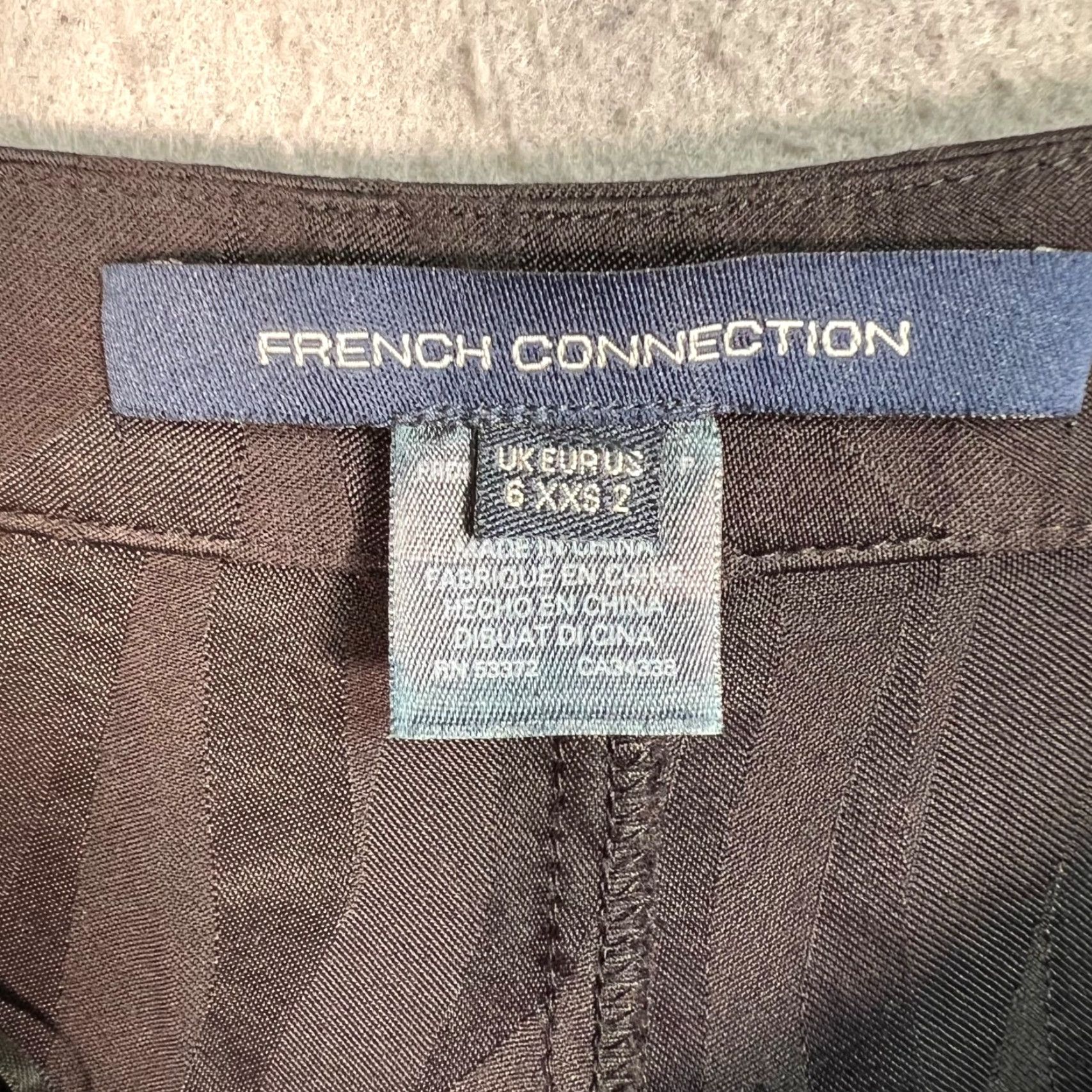 French Connection French Connection Womens Pants Size 2 Black Zebra Textured Wide-Leg Dress Pants Pockets Size 26" / US 2 / IT 38 - 3 Thumbnail