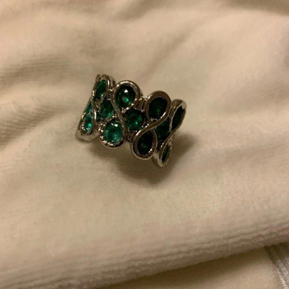 Designer Green Emerald & White Pear Weave Band Silver Ring - Size 7 Size ONE SIZE - 4 Thumbnail