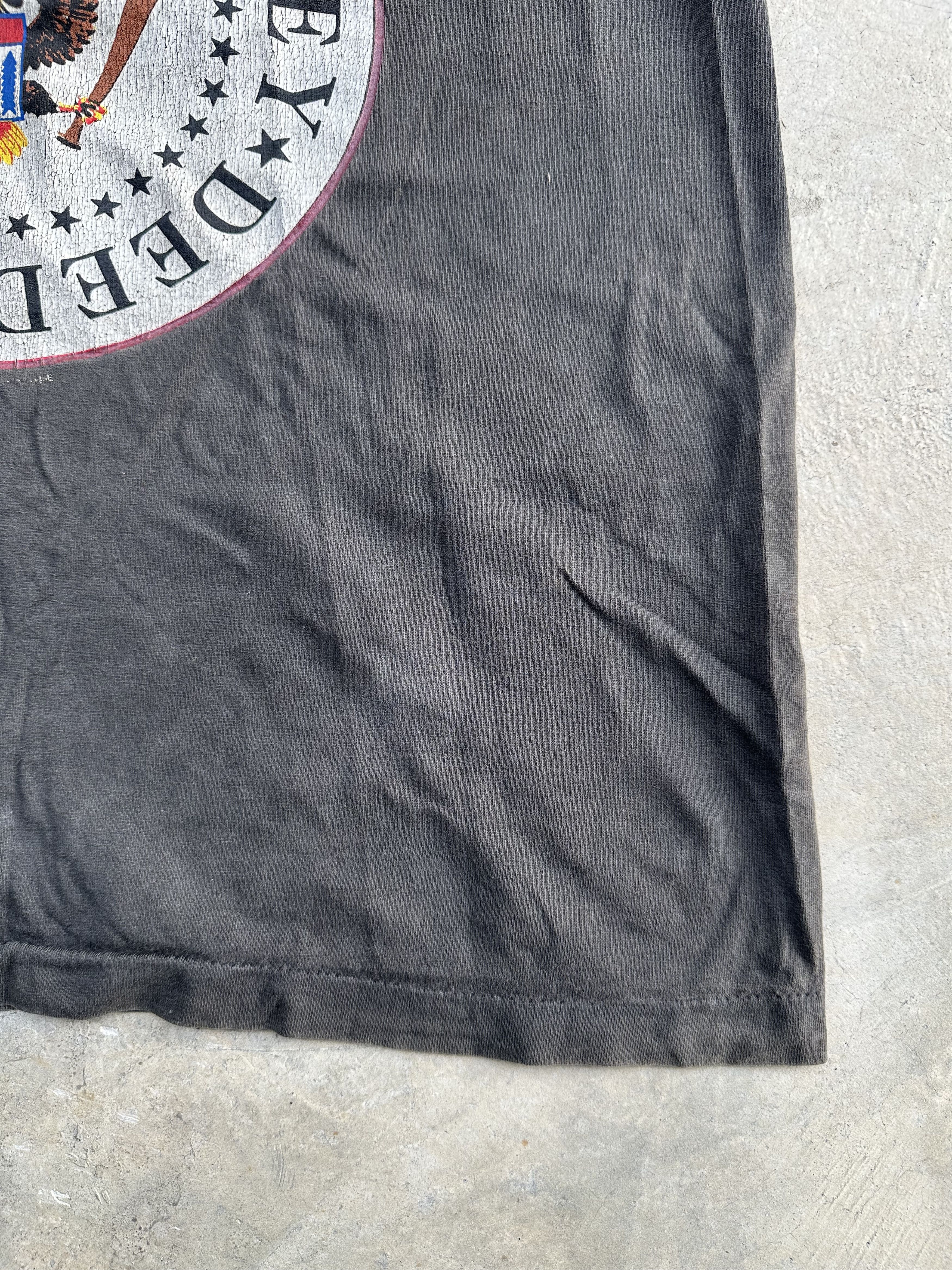 Band Tees Vintage Ramones Hey Ho Let’s Go Distressed Tee Size US S / EU 44-46 / 1 - 8 Thumbnail