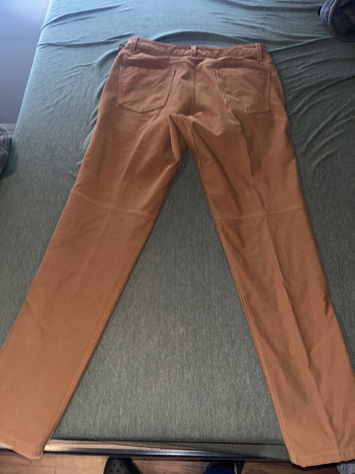 Lululemon Burnt orange lululemon men’s pants Size US 32 / EU 48 - 1 Thumbnail