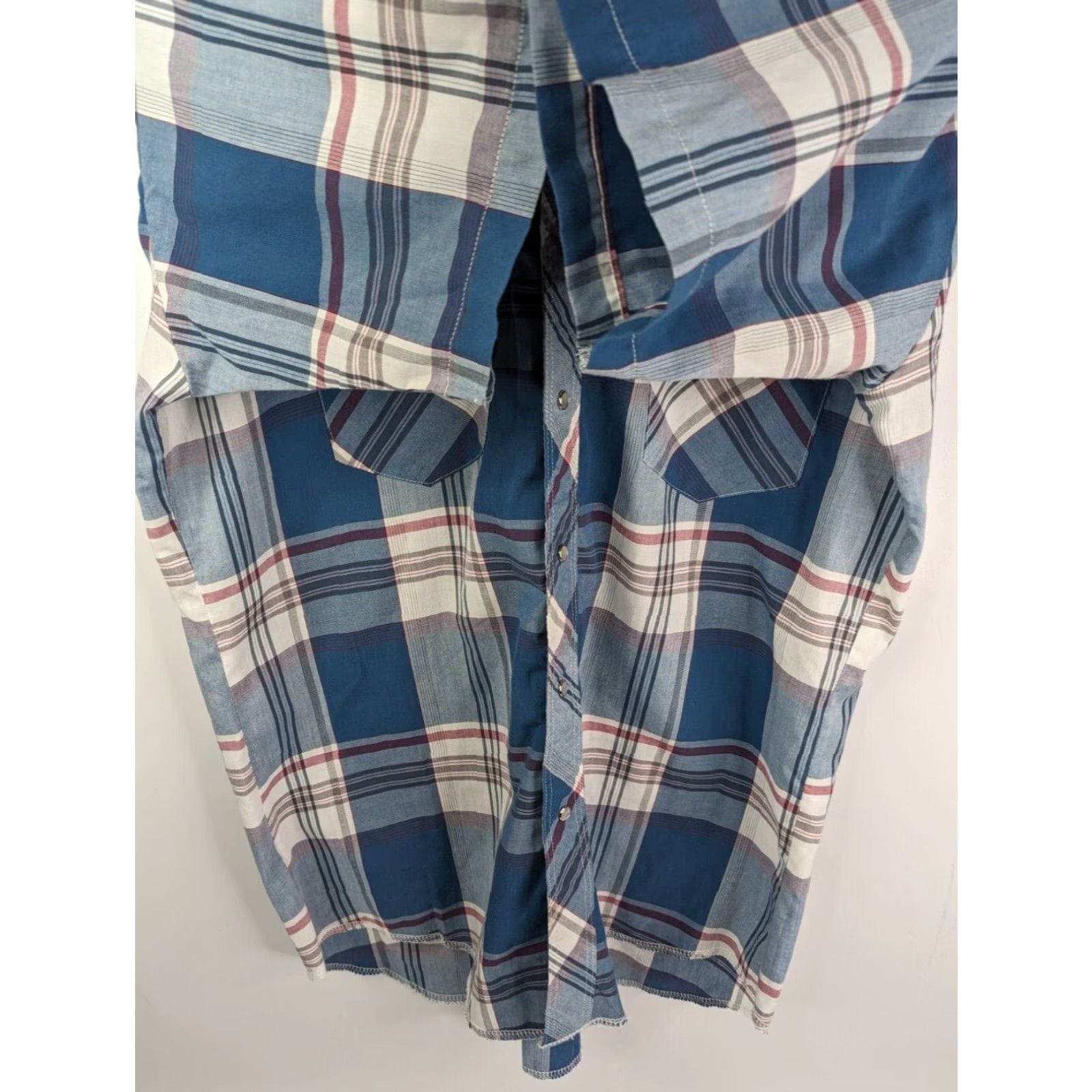 Wrangler VINTAGE Wrangler Western Plaid Pearl Snap Shirt Short Sleeve 16 Blue Mens 80s Western Shirt Snap Closure 16-16.5 Size US L / EU 52-54 / 3 - 3 Thumbnail