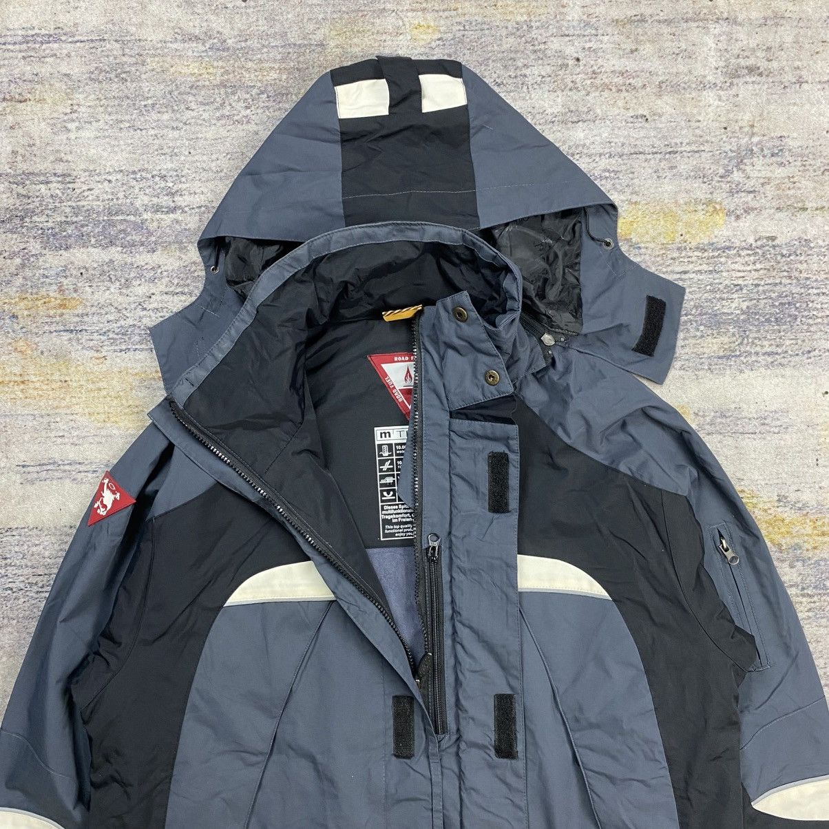 Oakley Oakley snowboard jacket Size US M / EU 48-50 / 2 - 7 Thumbnail
